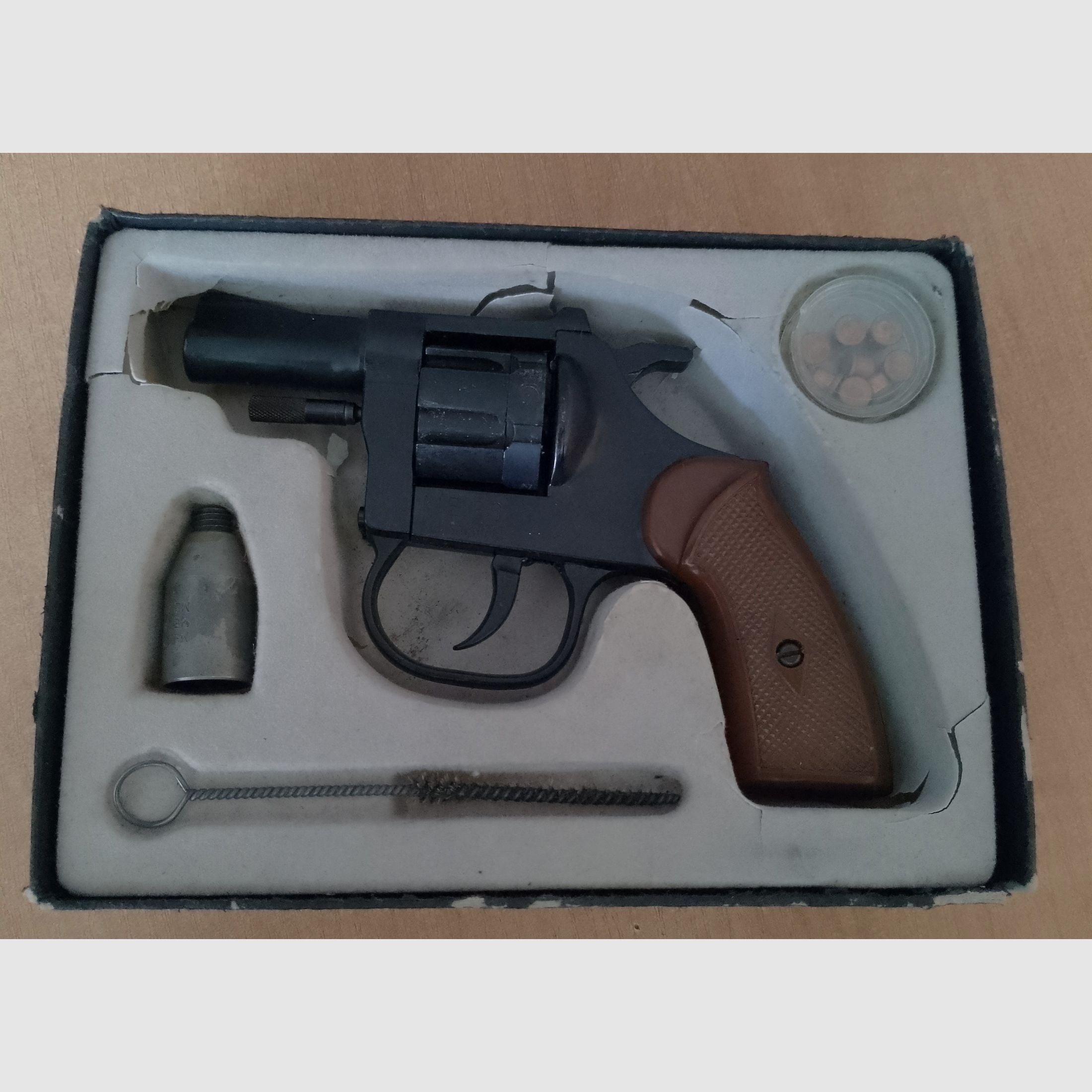 Cuno Melcher ME 86 w kal. 6 mm Knall z kielichem wystrzałowym!