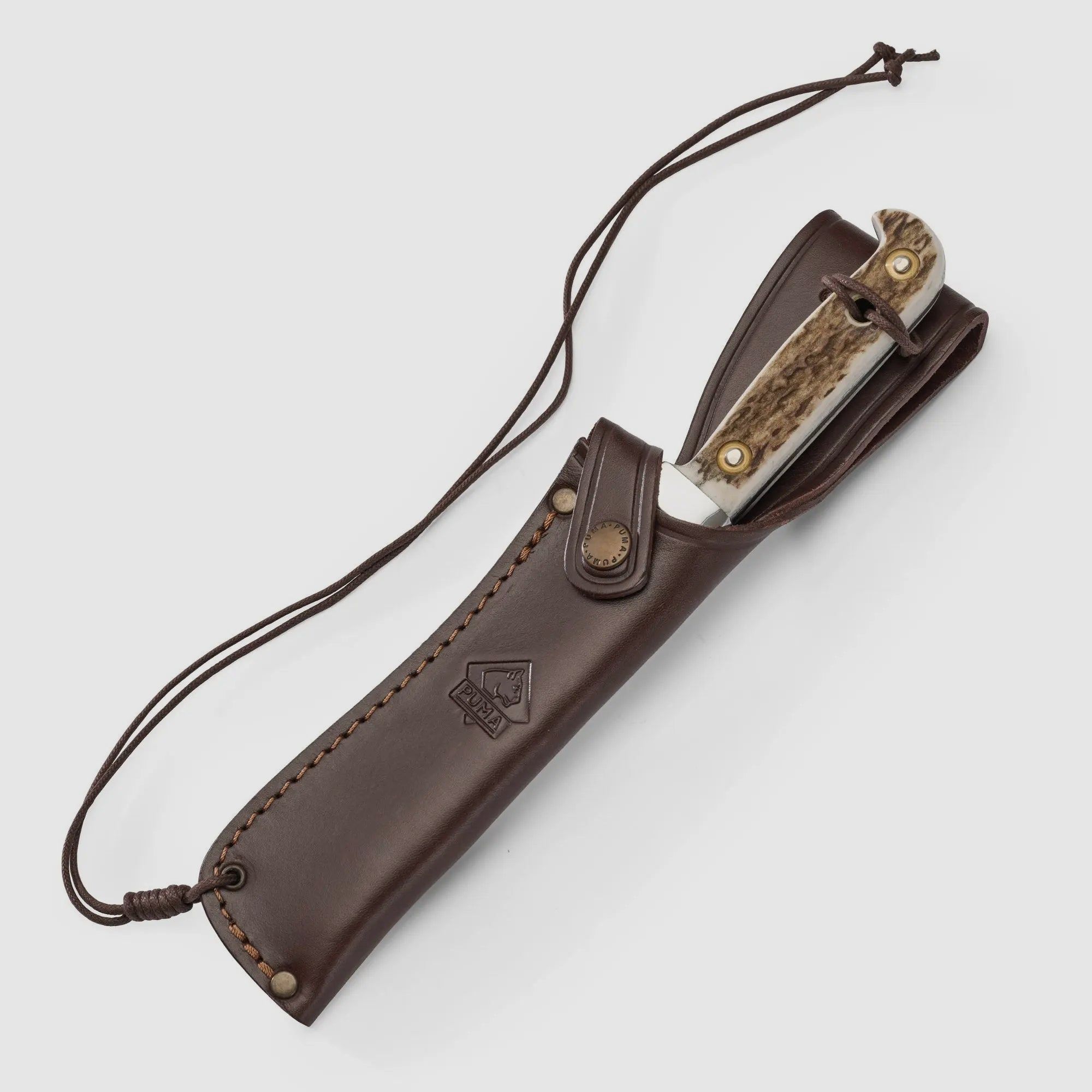 PUMA white hunter - IWA Edition