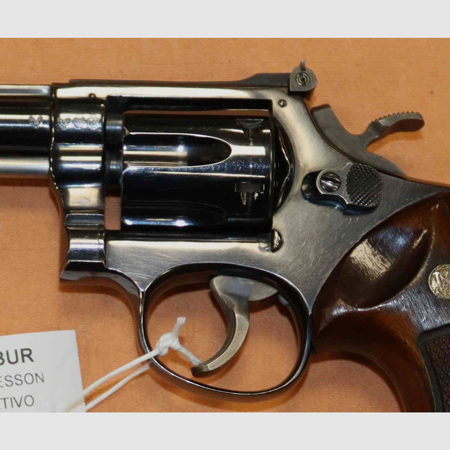 Smith & Wesson Model K17 .22LR Sport Revolver, image 7 of 8