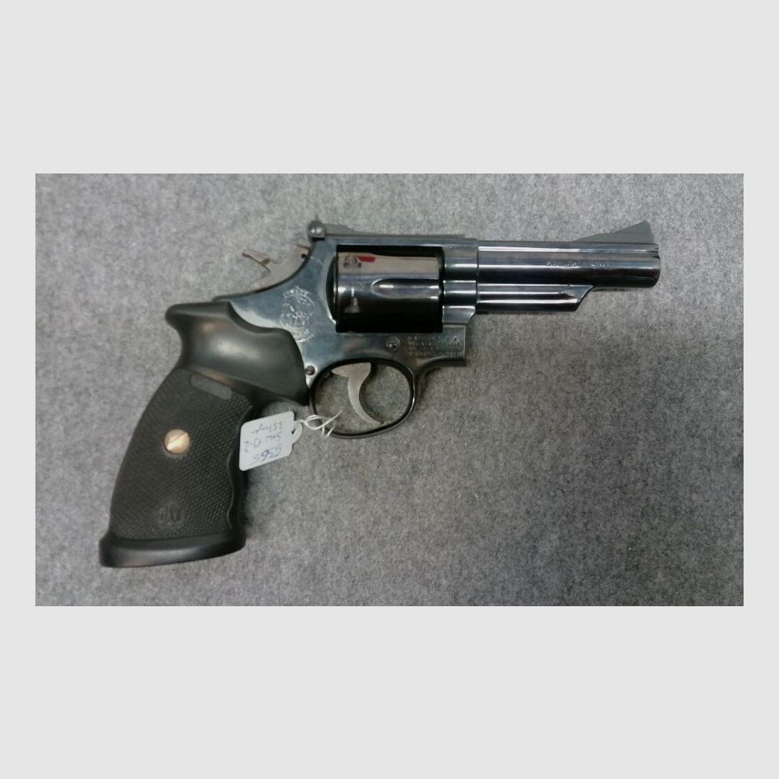 Smith + Wesson 19-2