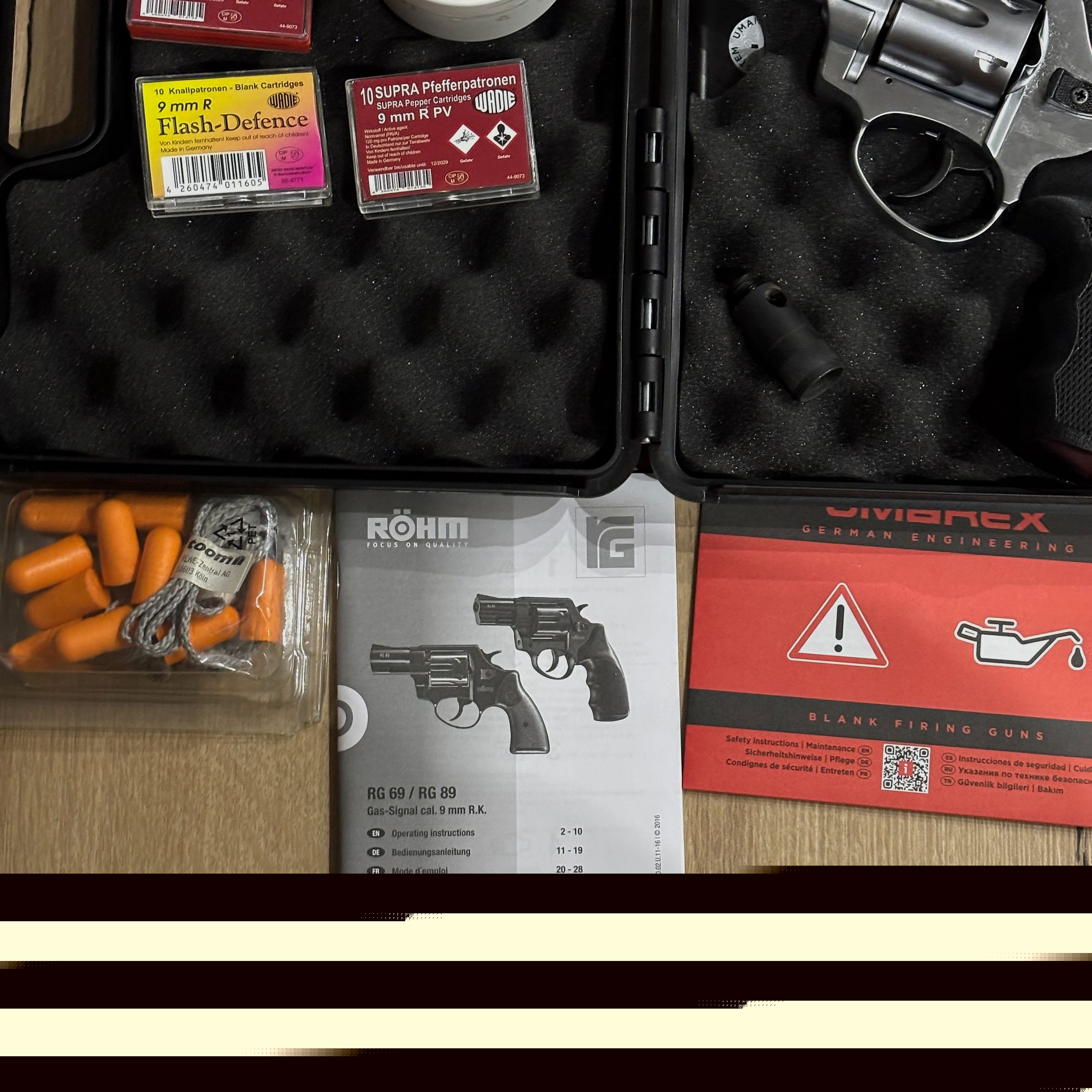 Revolver à blanc Röhm RG 89 en ensemble complet ! 123 coups )mm / 17x poivre 9mm / 7x Flash Defence 9mm / étui