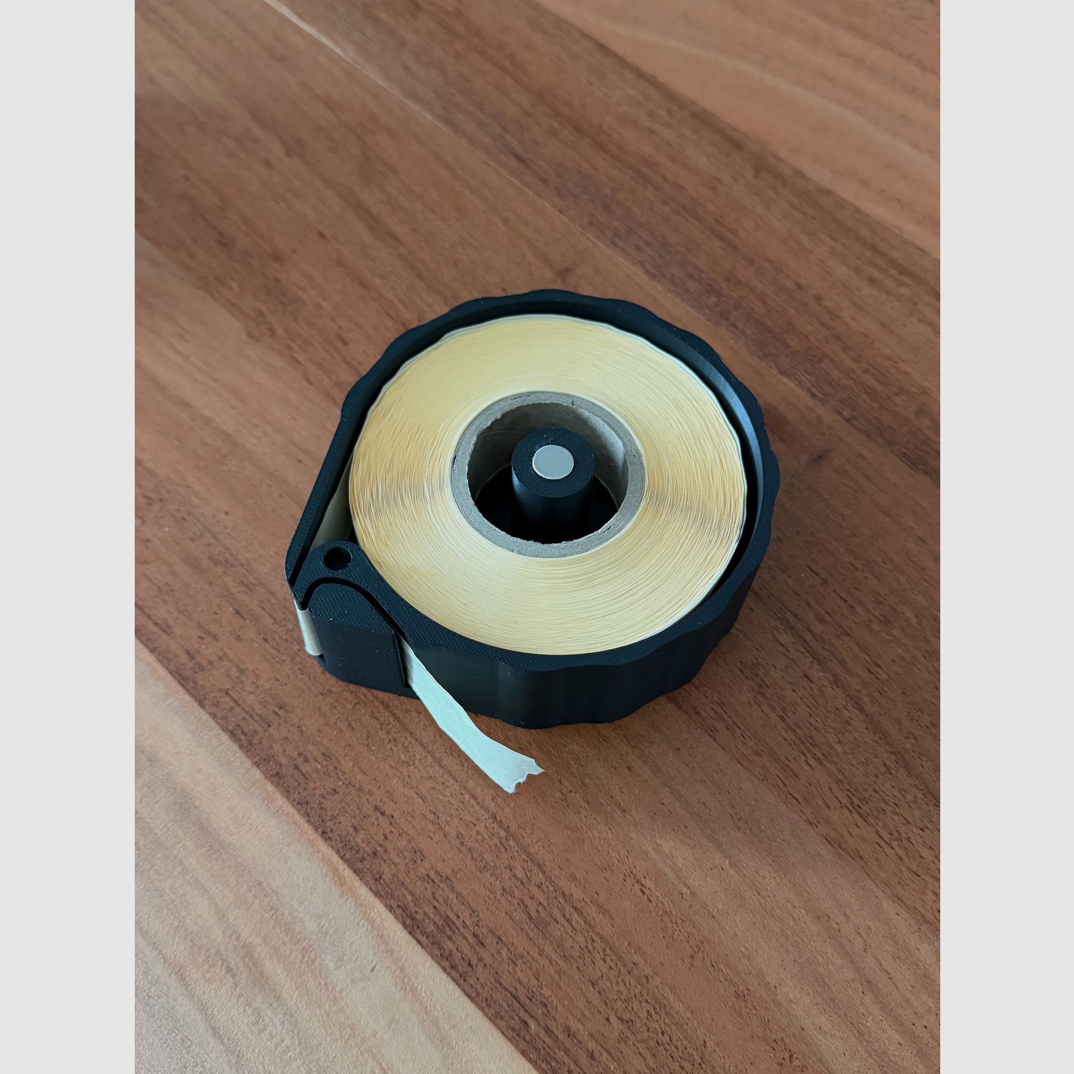 Schusspflasterspender Patch Dispenser für max. 20mm 2000 Stk. Rolle personalisierbar inkl. Magnetverschluss