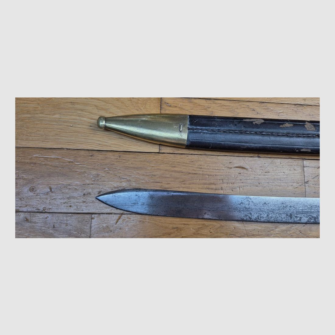 Prächtiges und seltenes preußisches Artillerie-Schwert, genannt Seitengewehr 1864 – Waffen der Kriege von 1870/71 und 1914-1918 – Herstellung Weyersberg in Solingen – Preußische Waffe von 1889 – 51. Artillerie von Straßburg! – Seltene monomatrikulierte Waffe und Scheide – TBE/TBE+, Bild 12 von 16