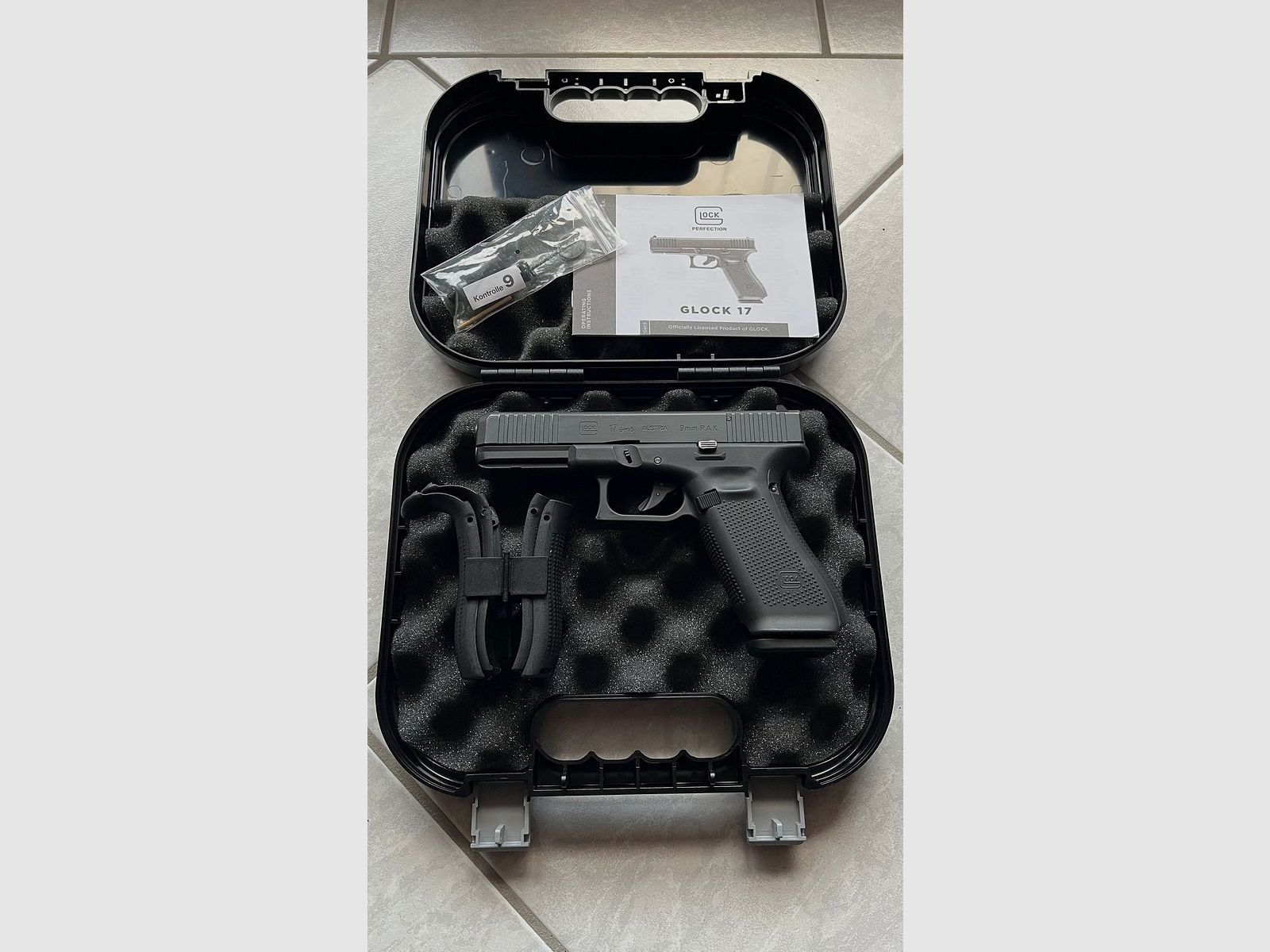 Glock 17 Gen 5 9mm P.A.K. Erste Edition Umarex - Neuzustand - mit originalem Glock Koffer und Zubehör (Vollständiges Set)