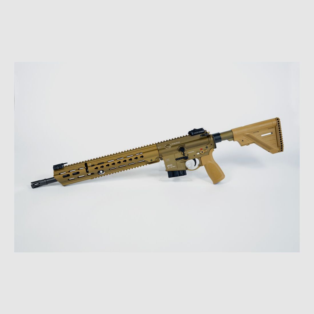 Heckler&Koch MR223 lange handbescherming zandkleur Ral8000