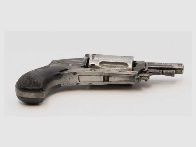 Manufrance Centralfeuer-Revolver