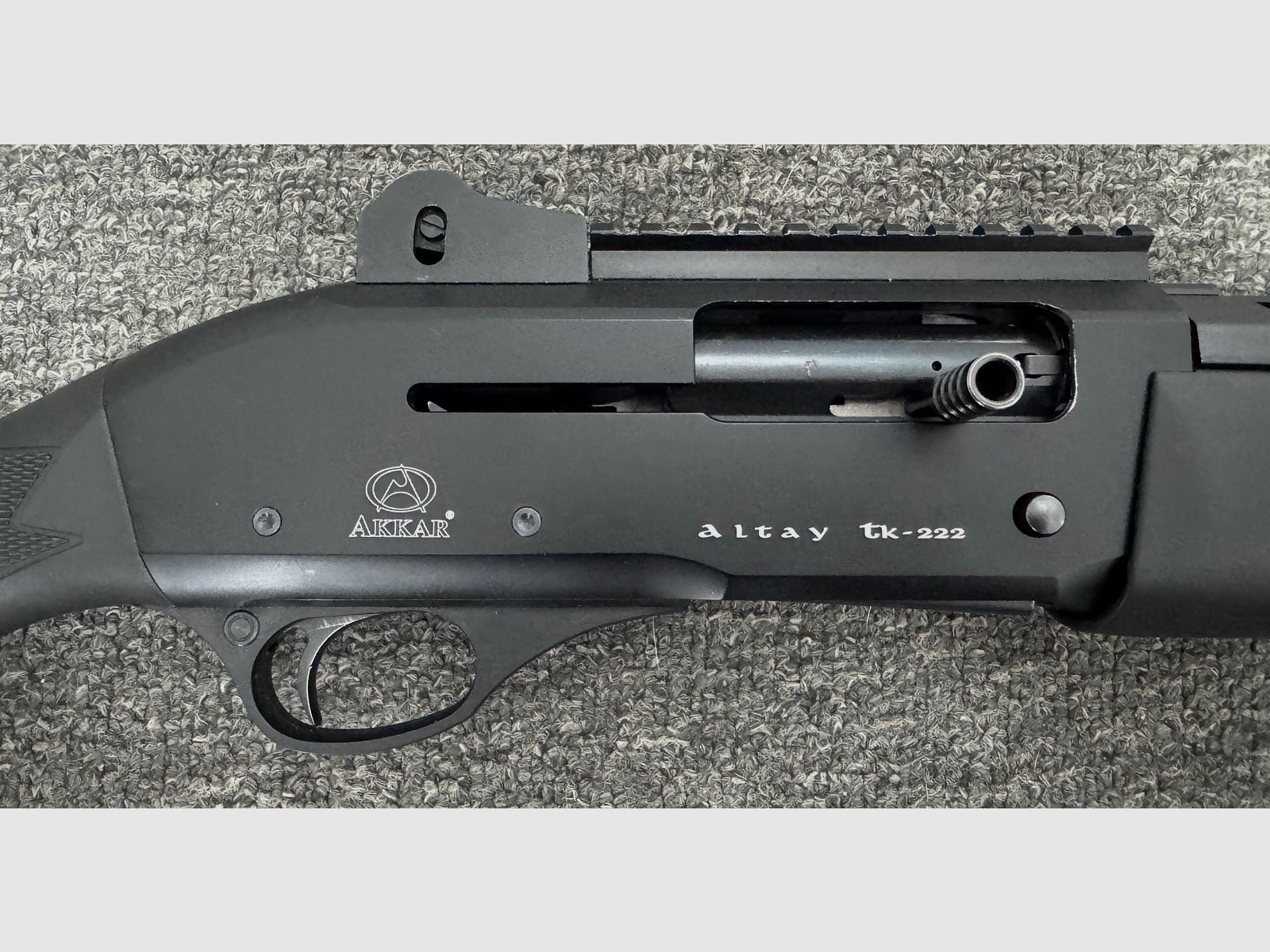Escopeta semiautomática Akkar Altay TK-222