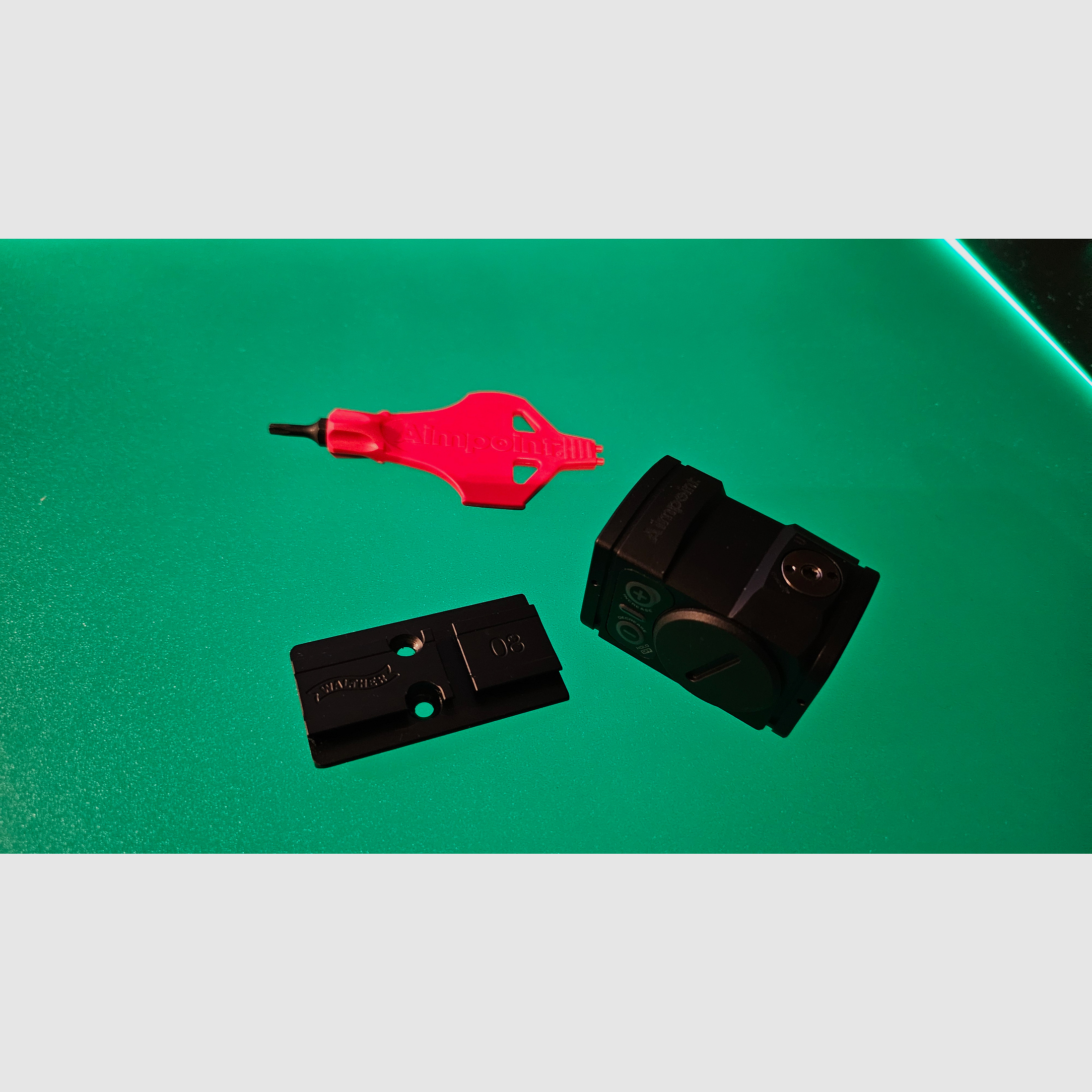 Aimpoint Acro® C-2 mit Adapterplatte für Walther PDP SD 5.1