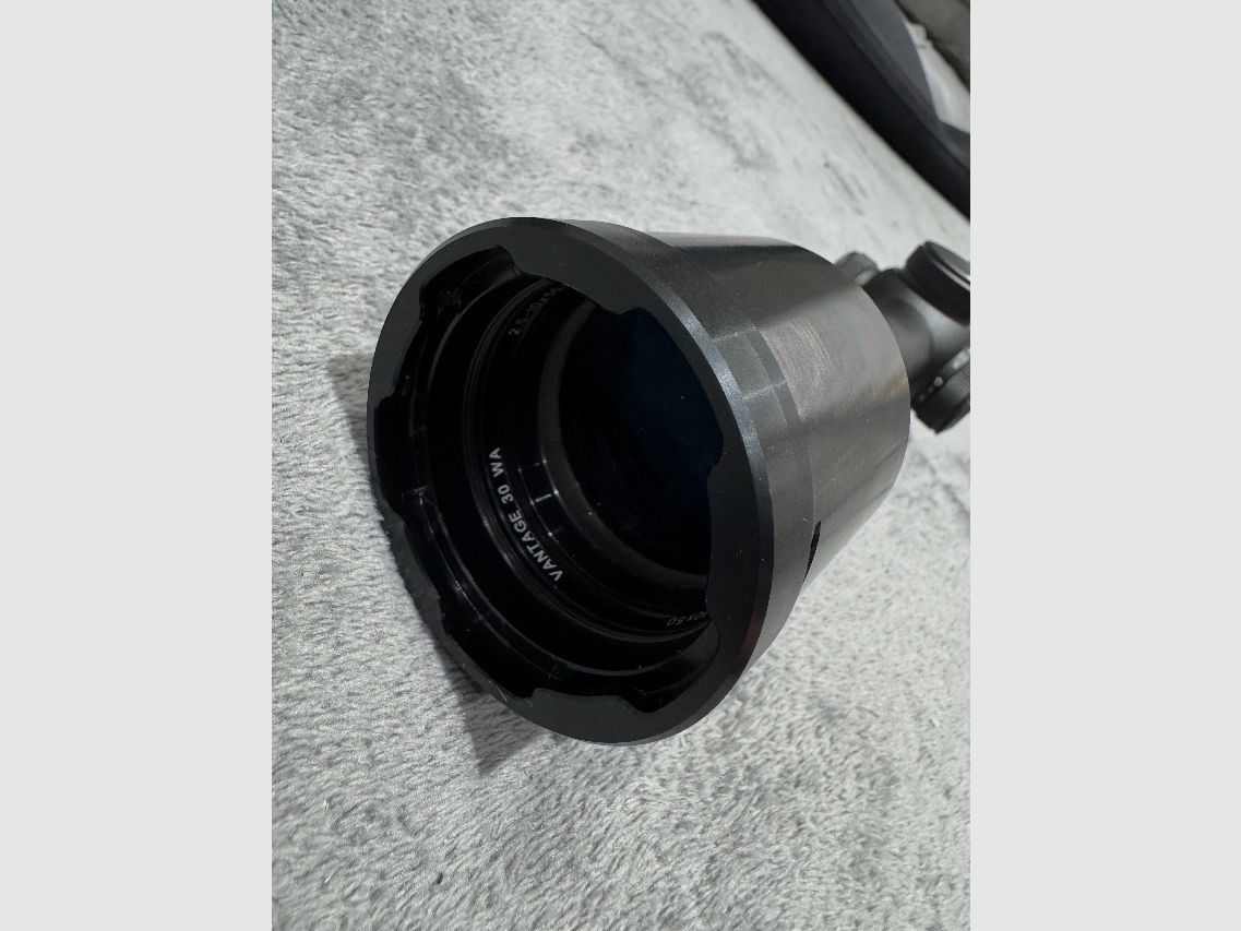 Hawke Zielfernrohr VANTAGE 30 WA 2,5-10×50 L4A DOT Leuchtabsehen - 1/4 MOA - Großes Sehfeld Präzise Jagen Adapter