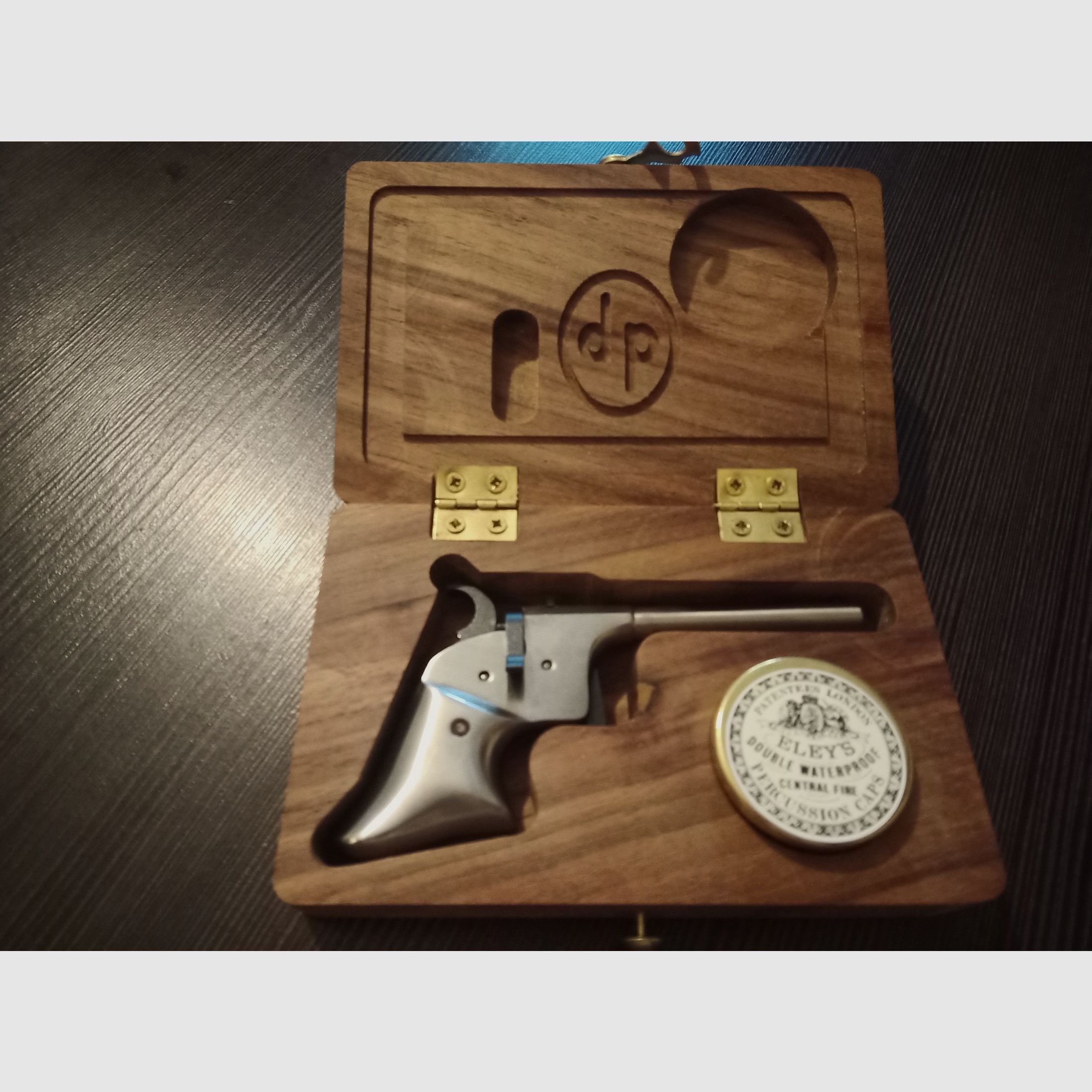 Pistolet à percussion Pedersoli Derringer Remington Rider à blanc calibre 4,5 mm avec boîte en bois (neuf encore)