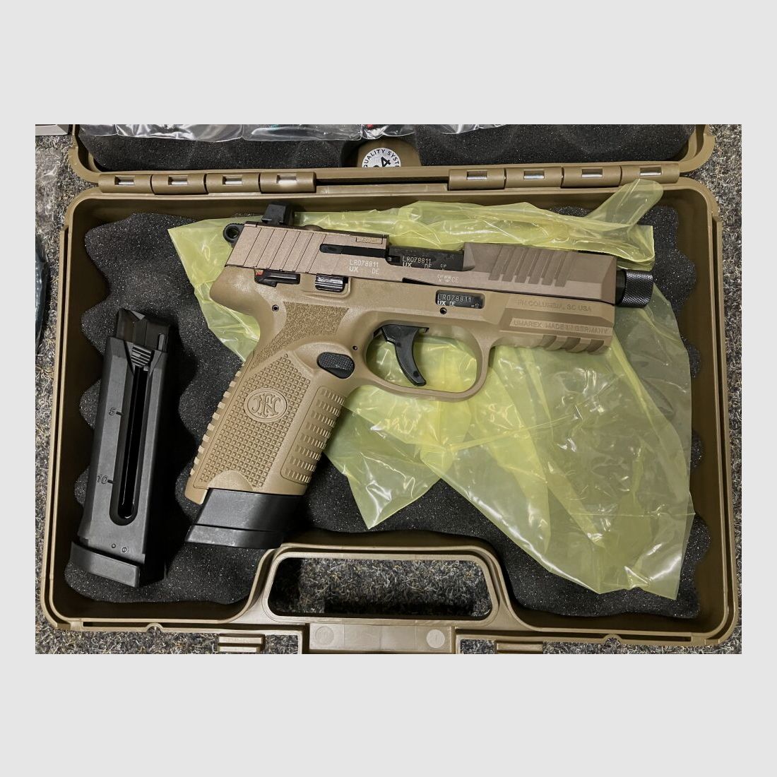 FN 502T Kaliber: .22lr in Ral 8000