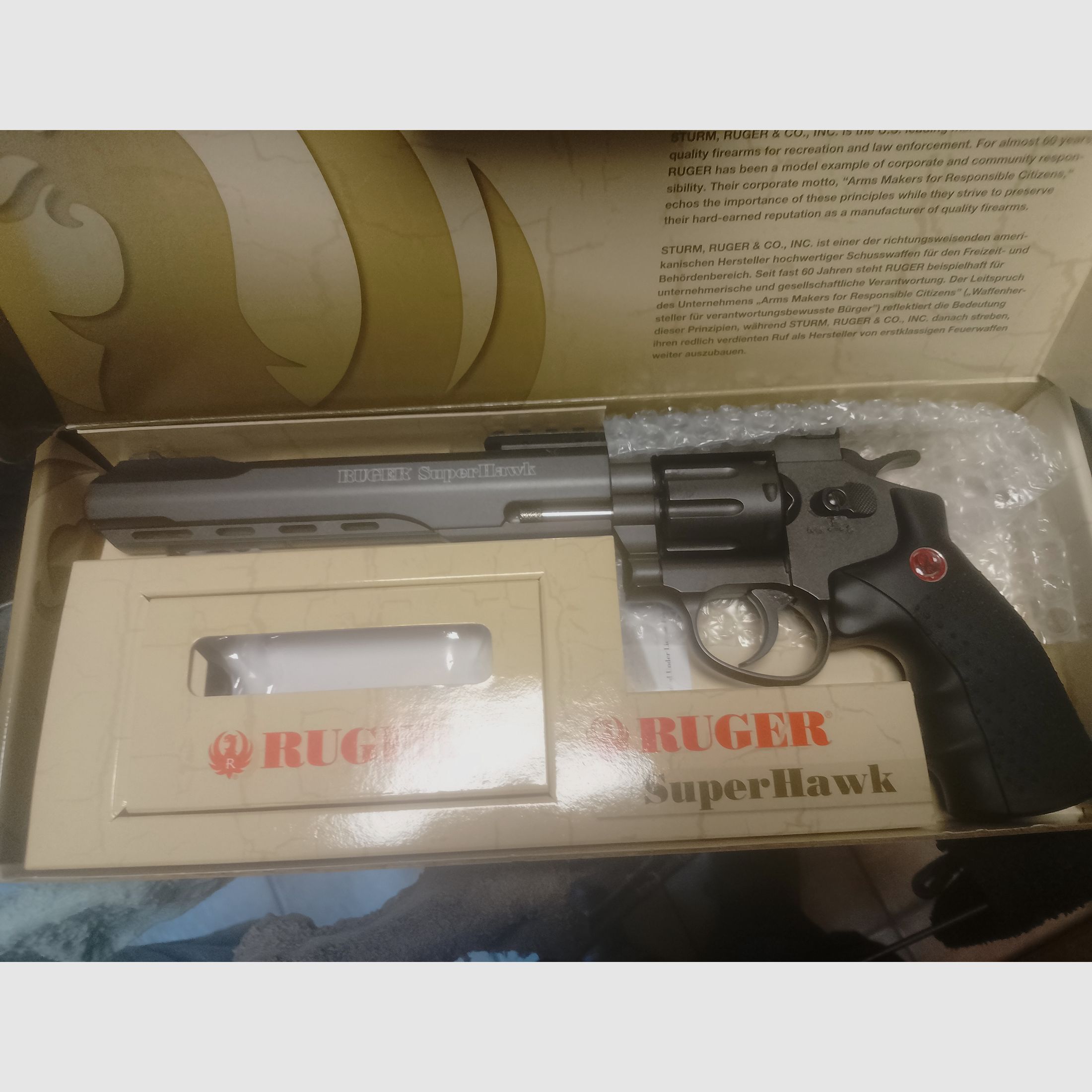 16 Lang- und Kurzwaffen