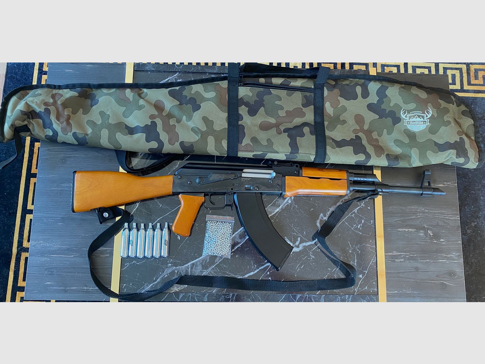 Umarex G.S.G AK47 4,5mm BB Luftgewehr CO2 neuwertig aus Metall und Holz und Zubehör