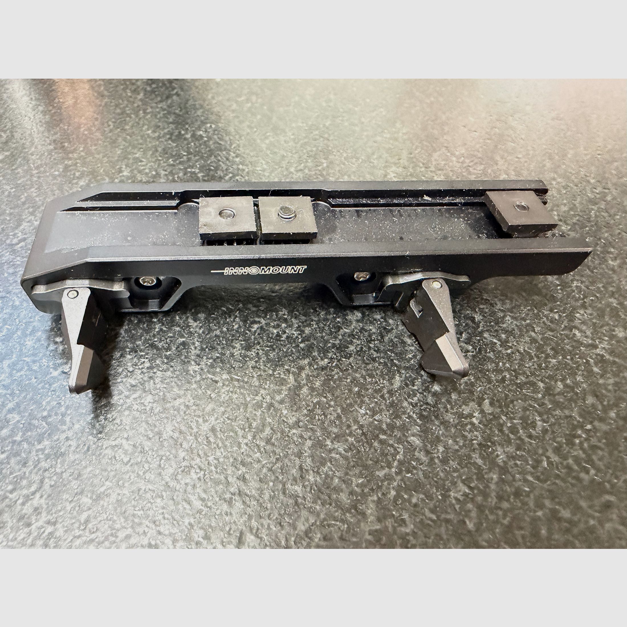 Montaggio per Blaser R8