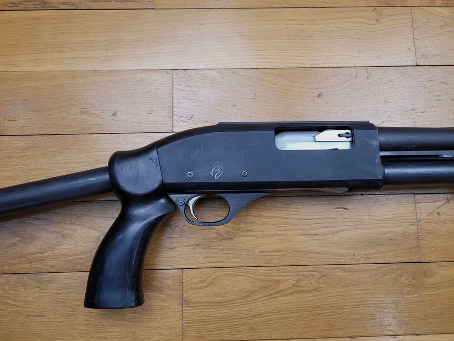 Seltene Pumpflinte Fabarm « SDASS Commando » – 12/70 – 5/7 Schuss – Ergal-Gehäuse – Gewicht 3kg – Lauf von 47cm – Baujahr 1981 – hat wirklich keine Angst vor nichts! – TBE +, Bild 4 von 22