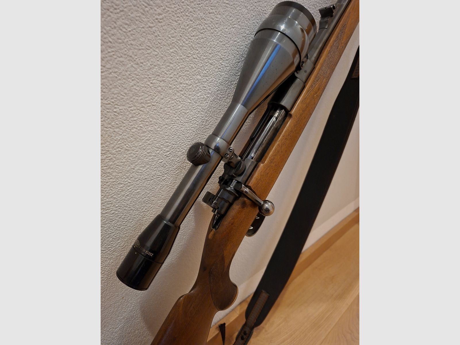 Grendelgeweer 8x68S, afbeelding 1 van 4