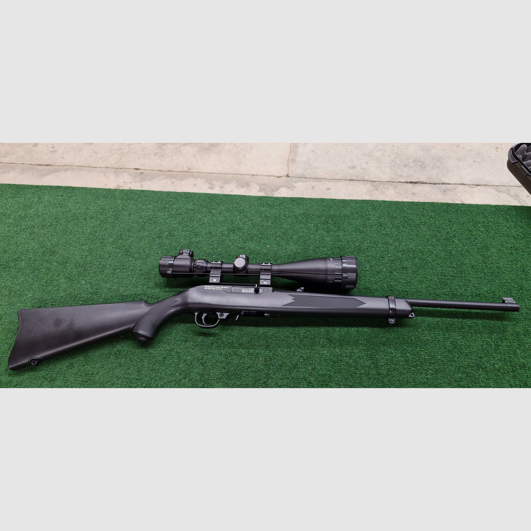 Ruger 10/22 - CO²-Gewehr mit 10-Schuss-Magazin und Zielfernrohr, Diabolo, Zubehör
