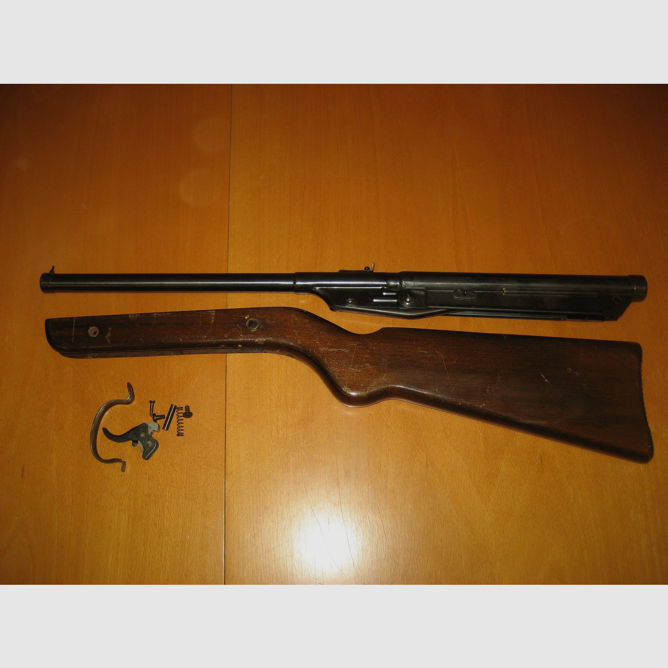 Diana Luftgewehr 16 zerlegt