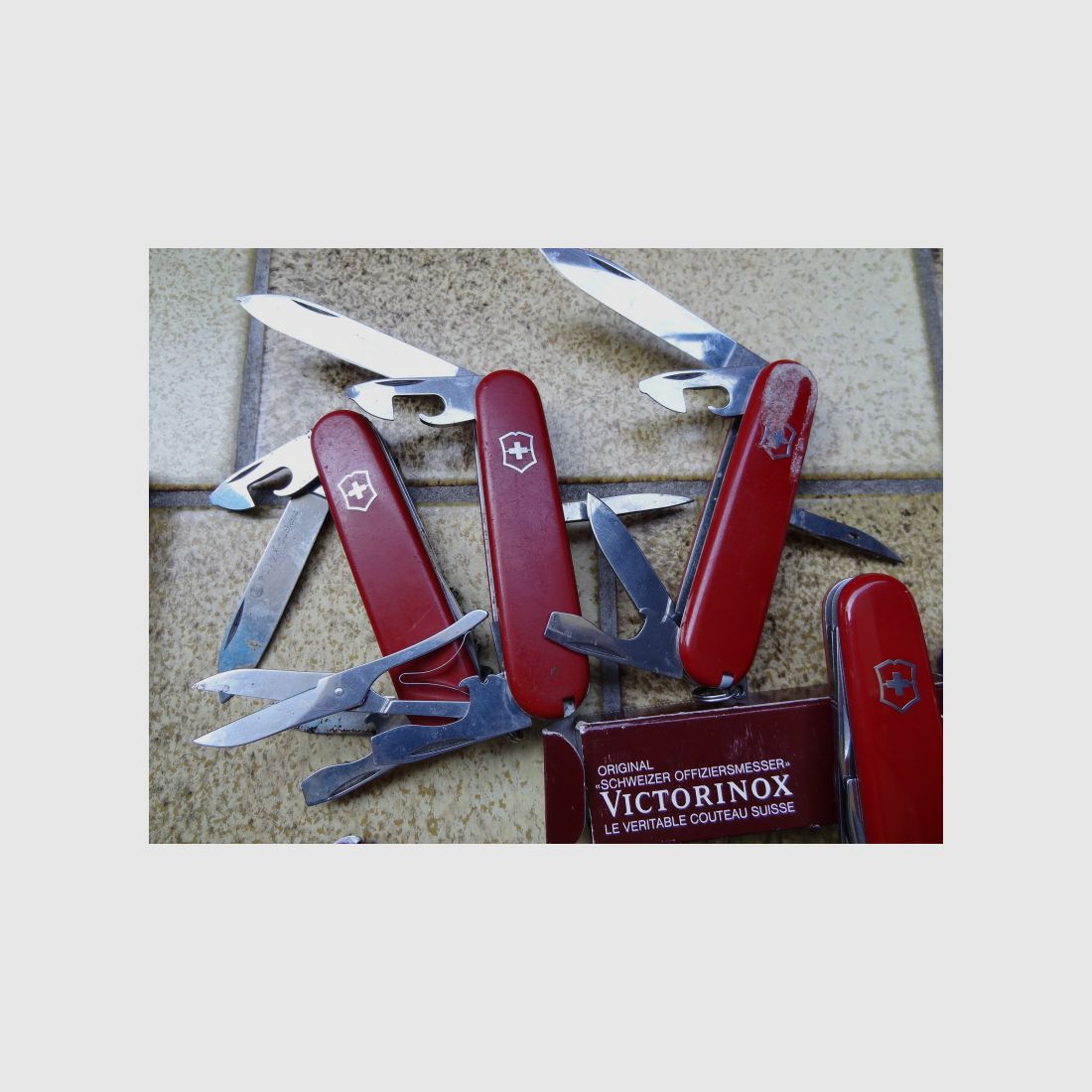 Konvolut Schweizer Messer Victorinox Wenger