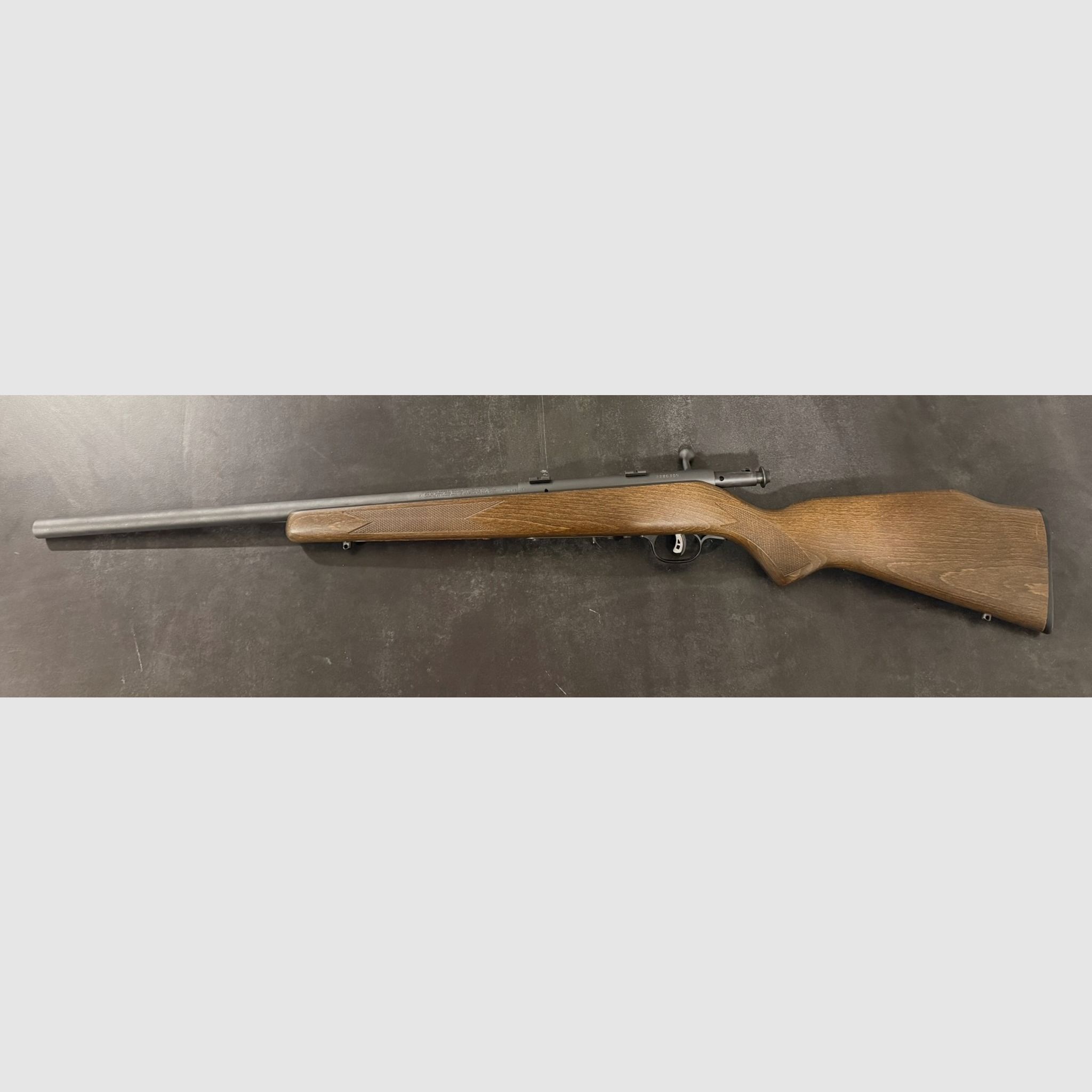 Savage 93R17 .17 HMR karabinek powtarzalny