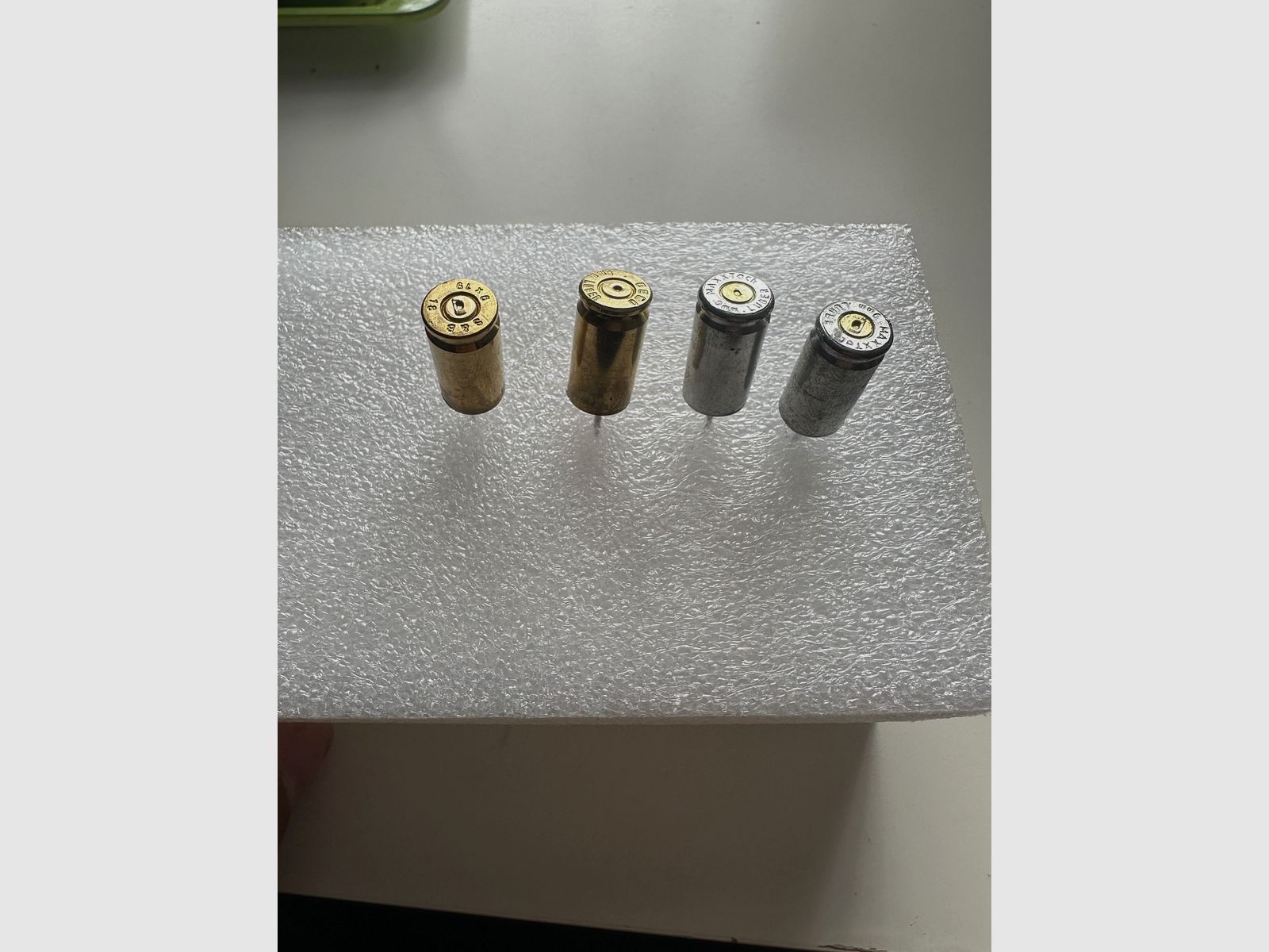 Pinnwandspelden 9mm Luger 9x19 
