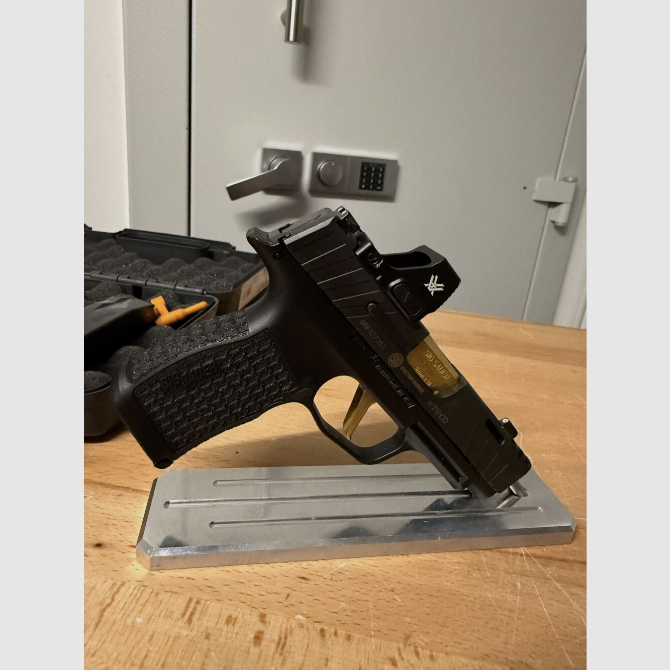 SIG Sauer P365 XL Spectre Comp 9mmLuger