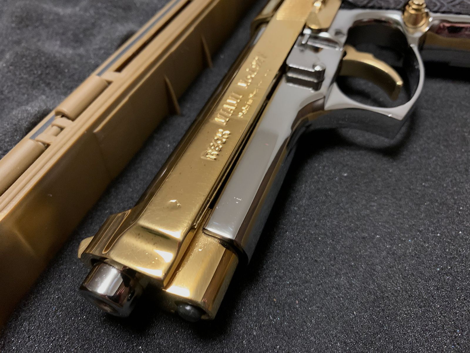 Reck Miami 92F, 9mm P.A.K. 24k gold-plated and chrome-plated