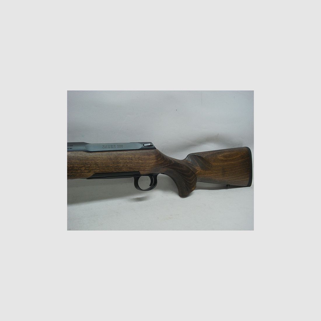 100 Classic LL56 MG oV - .270Win, calcio in legno