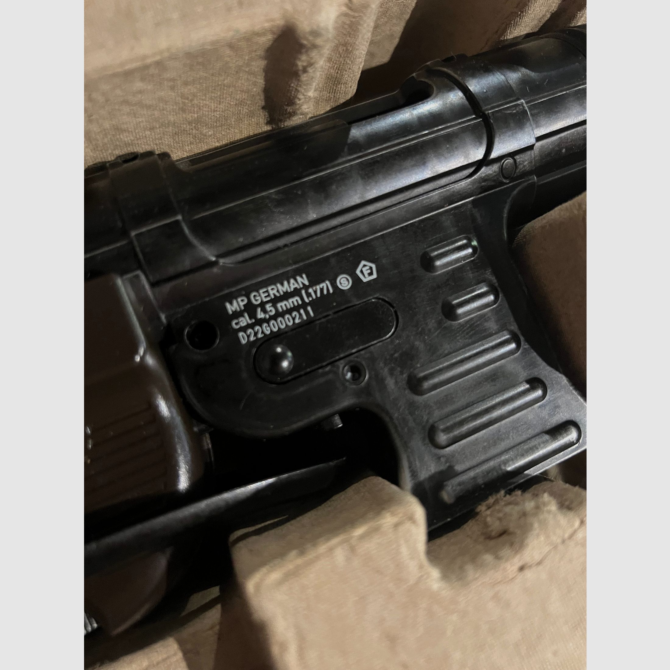 Sprzedam Umarex Mp40 Legends Co2