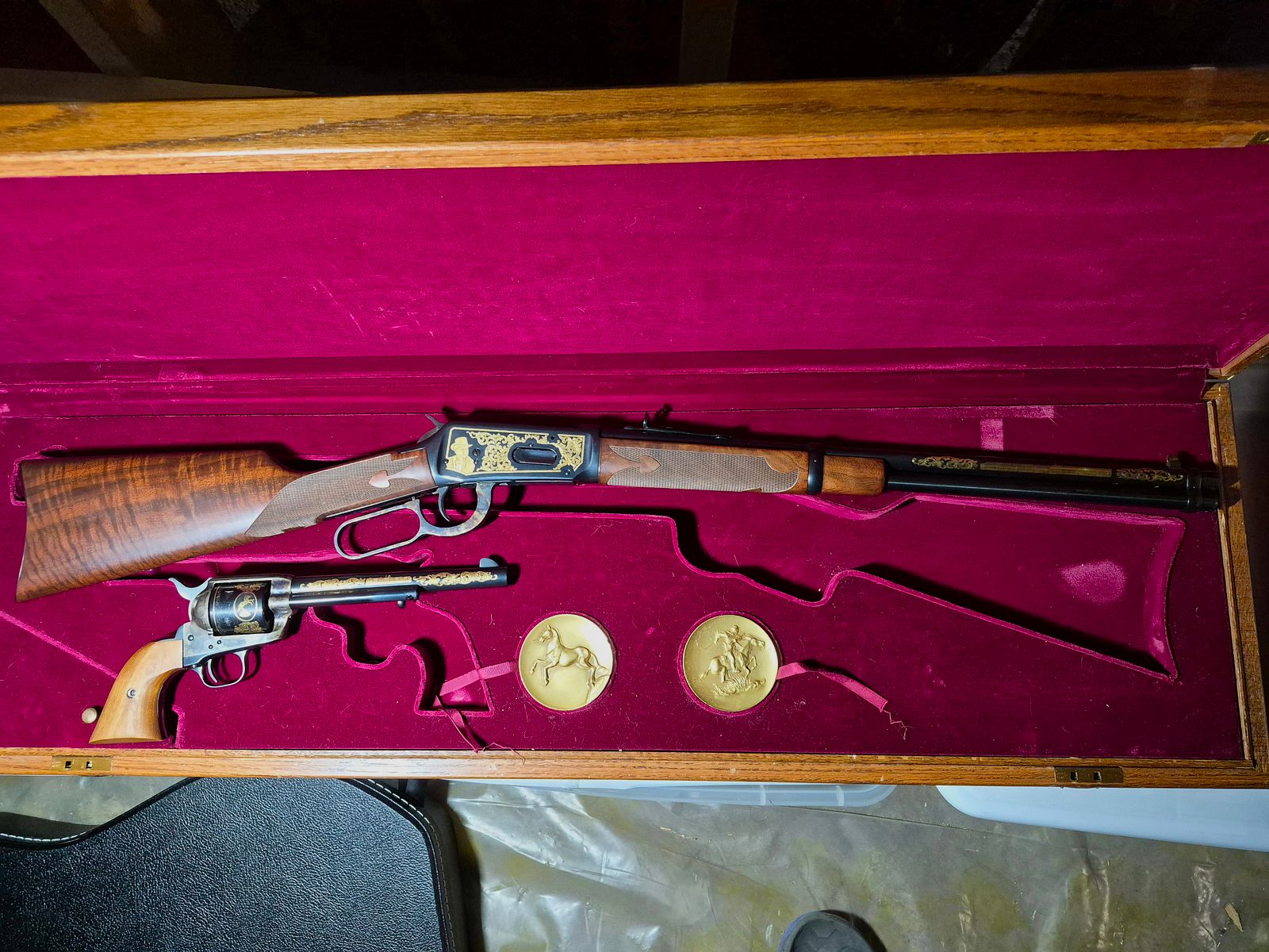 Winchester / Colt Commemorative Rifle/Revolver Set. 