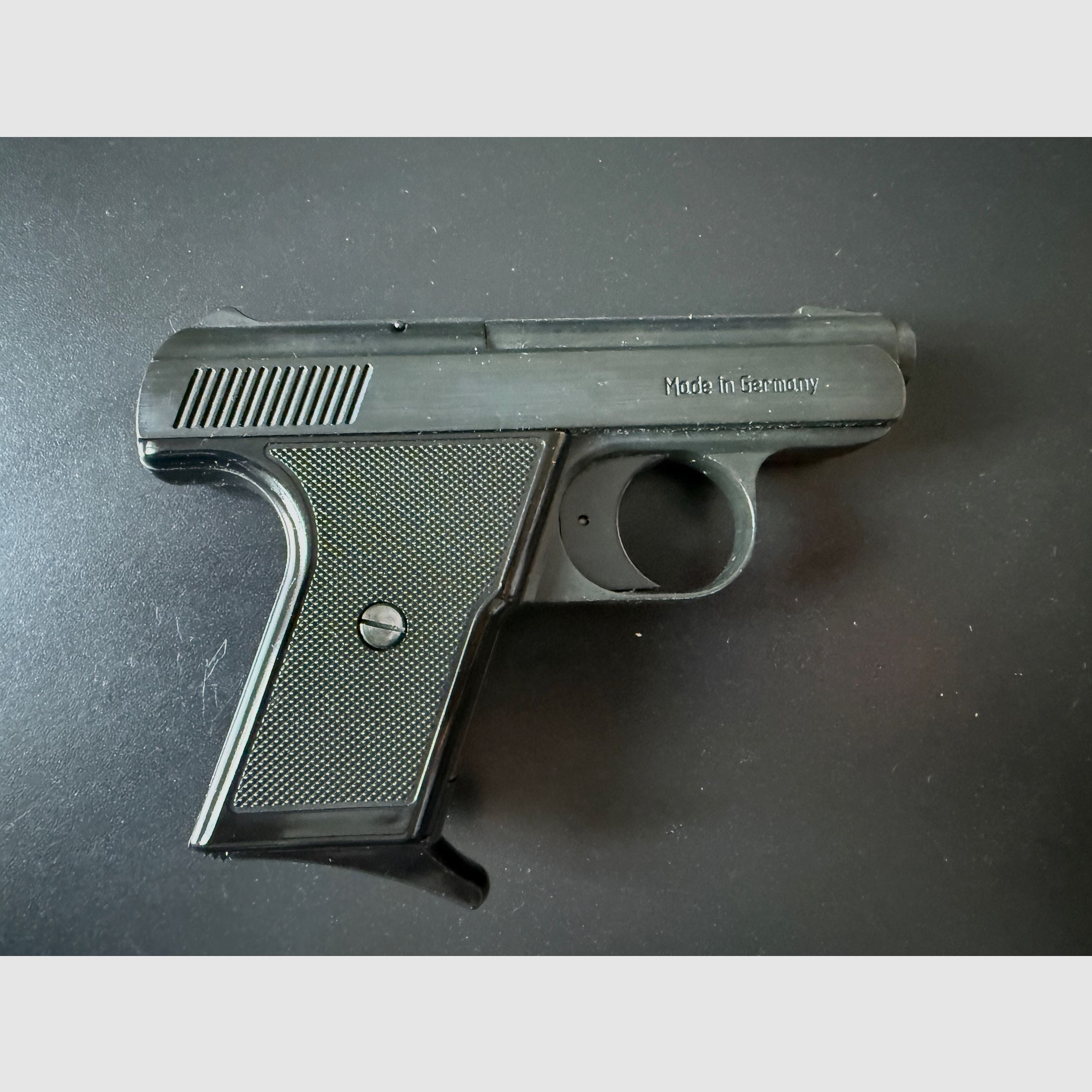 UMAREX Perfecta Mod. FBI 8000 Cal. 8mmK. Fabriqué en Allemagne