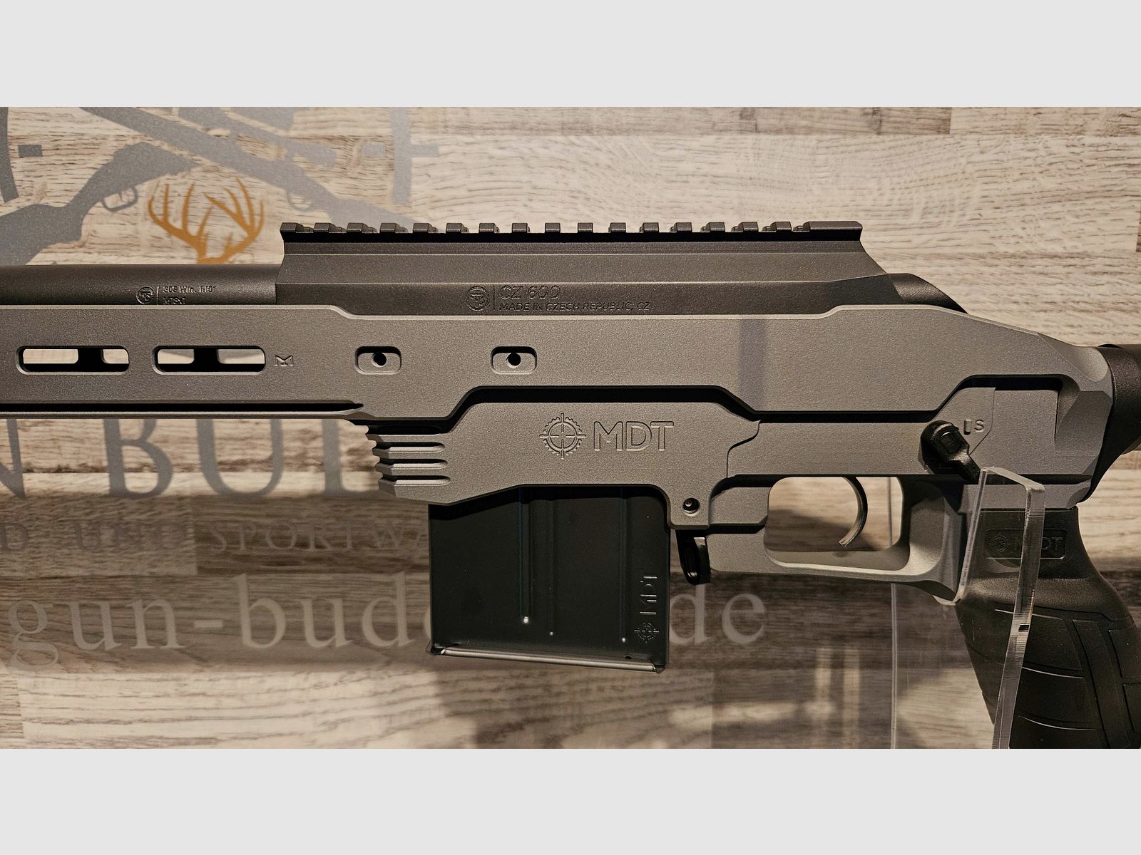 CZ600 MDT Grigio Cal. .308Win. Fucile da competizione a prezzo speciale - Nuovo dal commercio specializzato