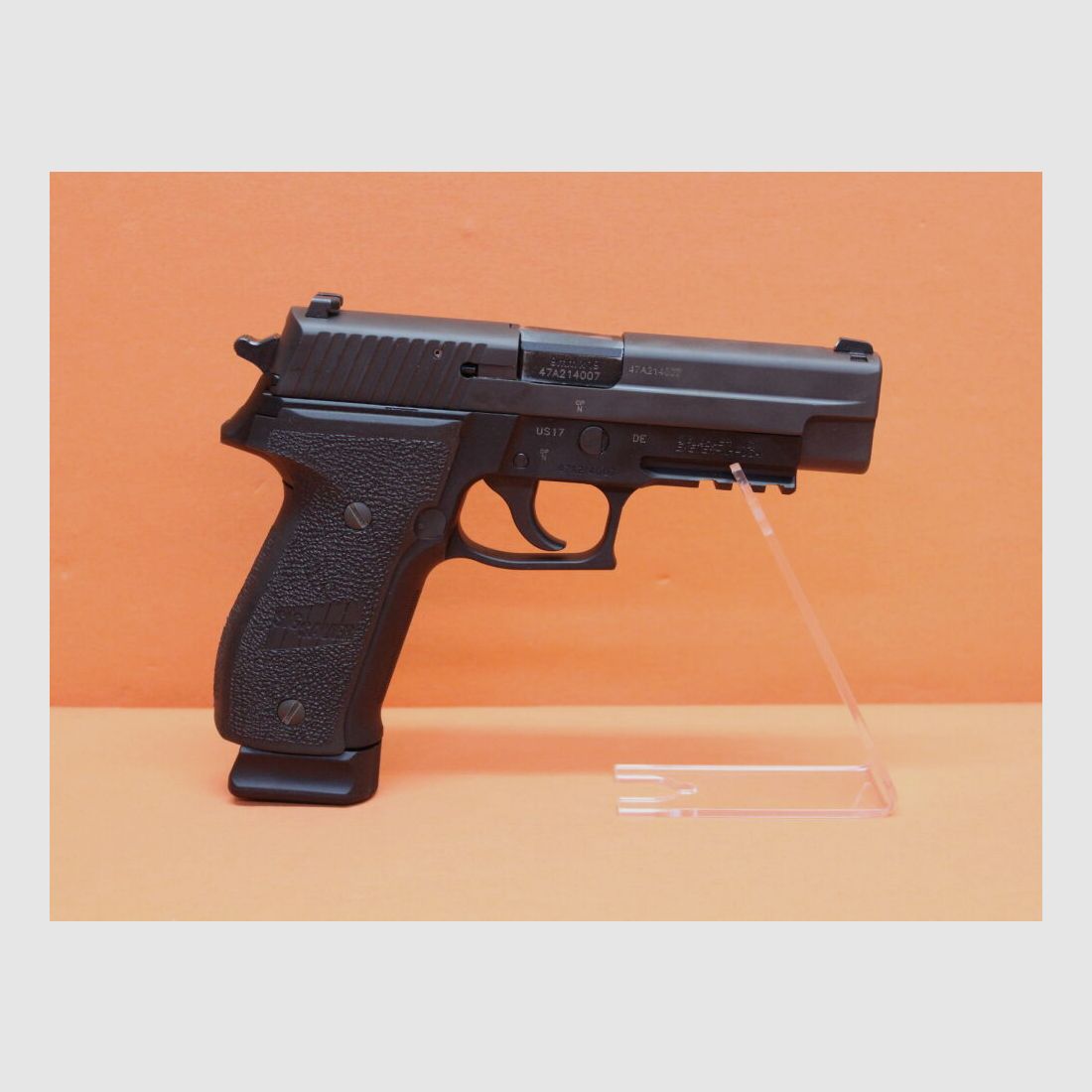 SIG Sauer Ha.Pistol 9mmLuger SIG Sauer P226 MK-25-DE 4.4" barrel/ MK25 service weapon US Navy SEALS (9mmPara/9x19)