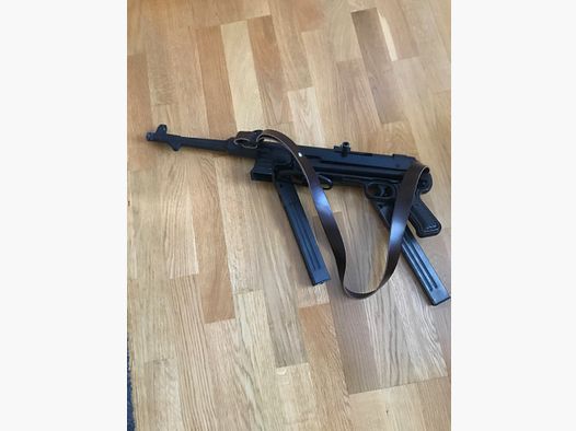 German Sport Guns MP 40 9mm P.A.K. Mit Original Stahl  Ersatzmagazin.
