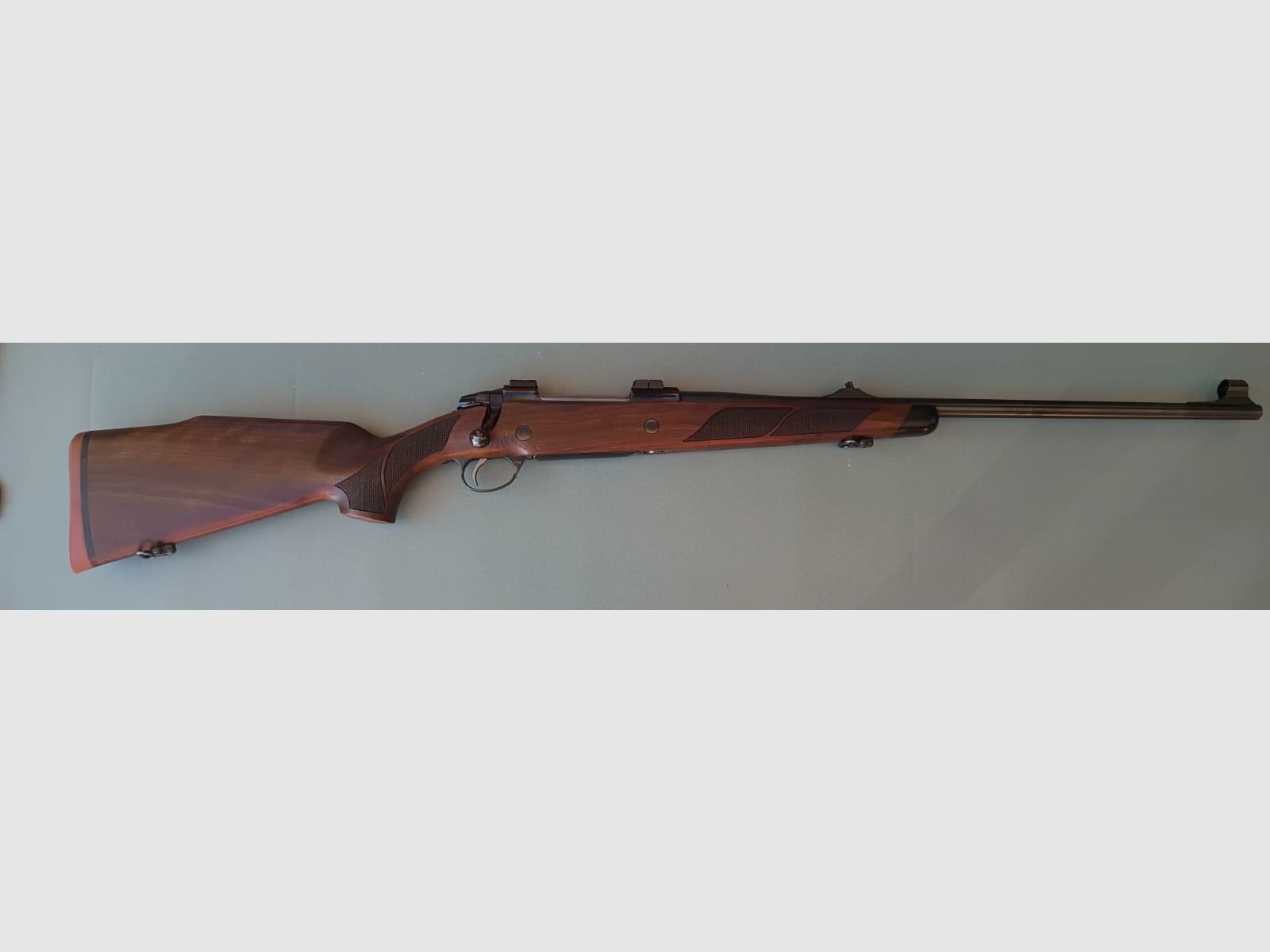 A 76 SAKO Repetierbüchse Mod. 75 Kal. 375 H&H mit Pivotmontage und 30-mm-Ringen, Bild 1 von 2