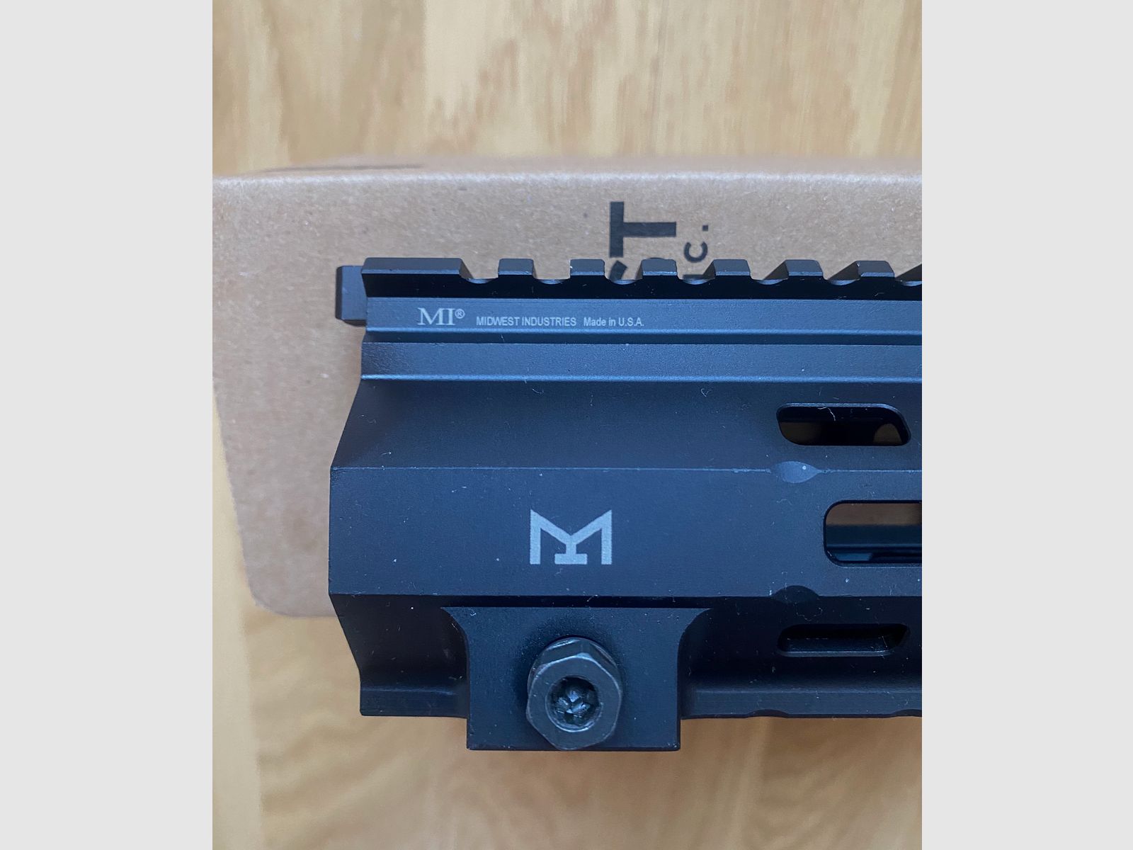 MIDWEST INDUSTRIES MR223 / HK416 M-LOK Handschutz 13,5" (Schwarz)