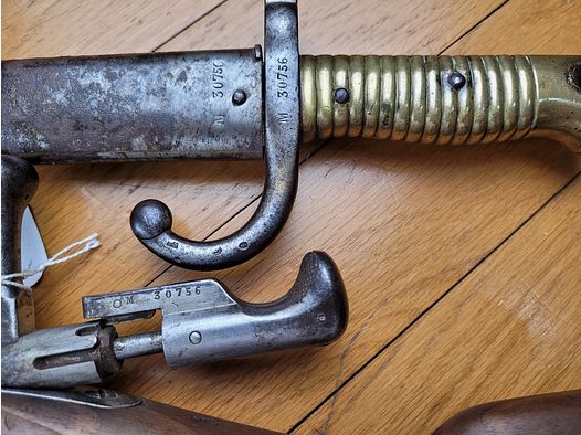 Exceptionnel ensemble Fusil Chassepot 1866 – Fin 1871- monomatricule avec SA baïonnette au numéro du fusil TBE+