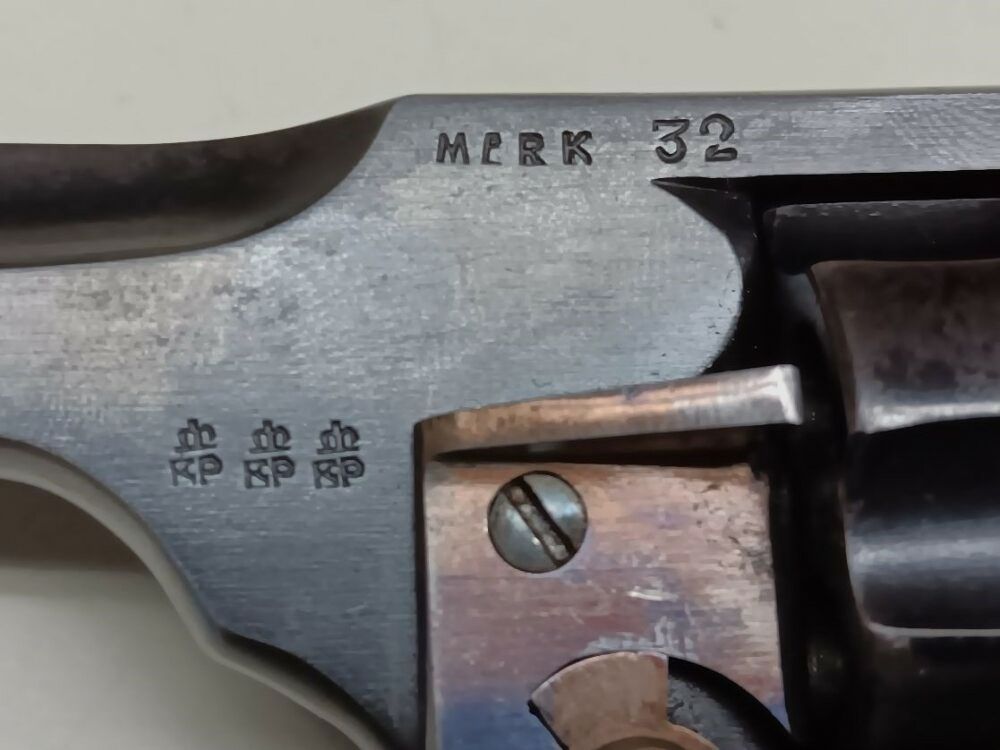Webley & Scott revolver a tamburo
