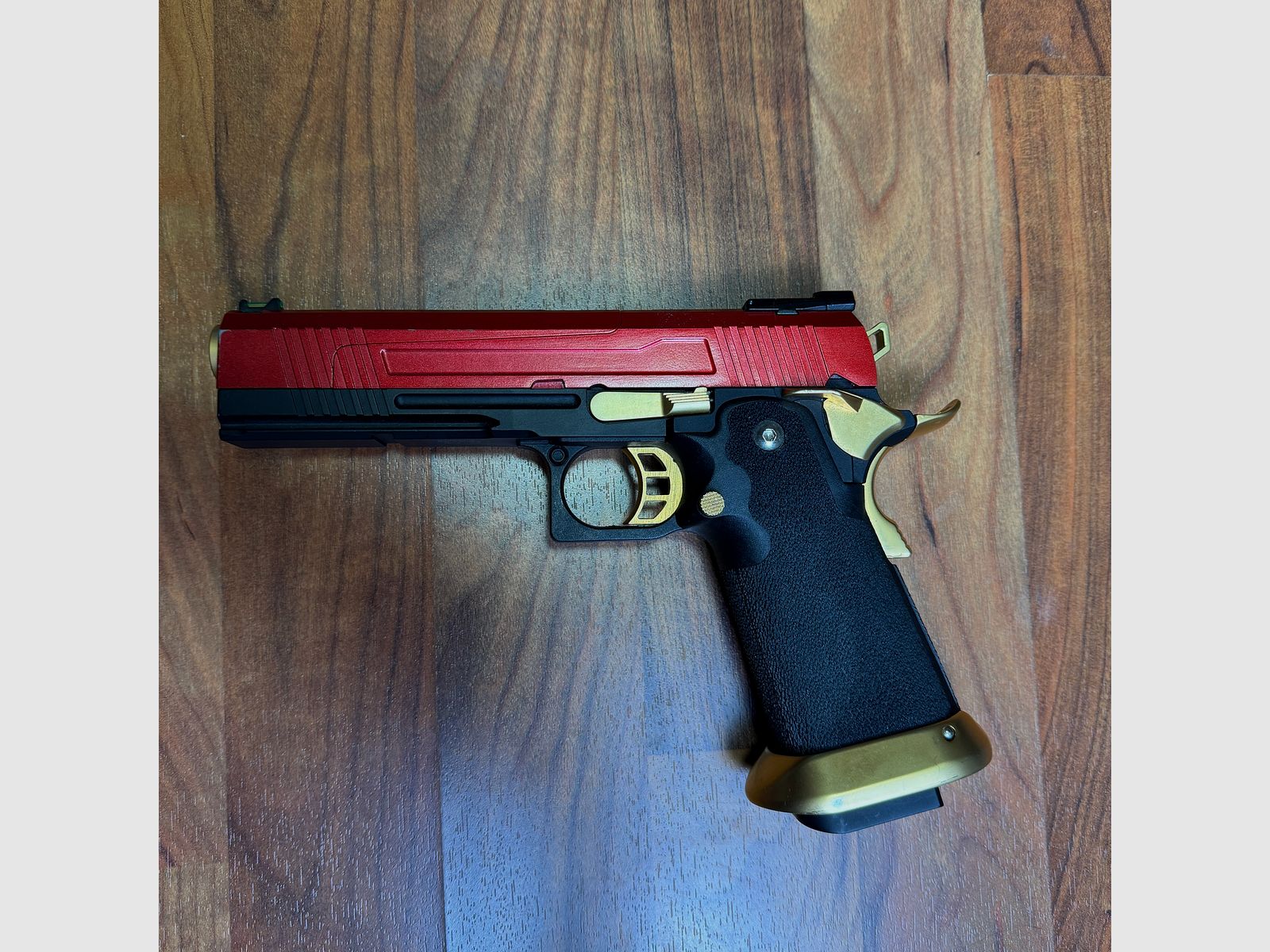 Aw Custom HX 1004 Airsoft Pistole