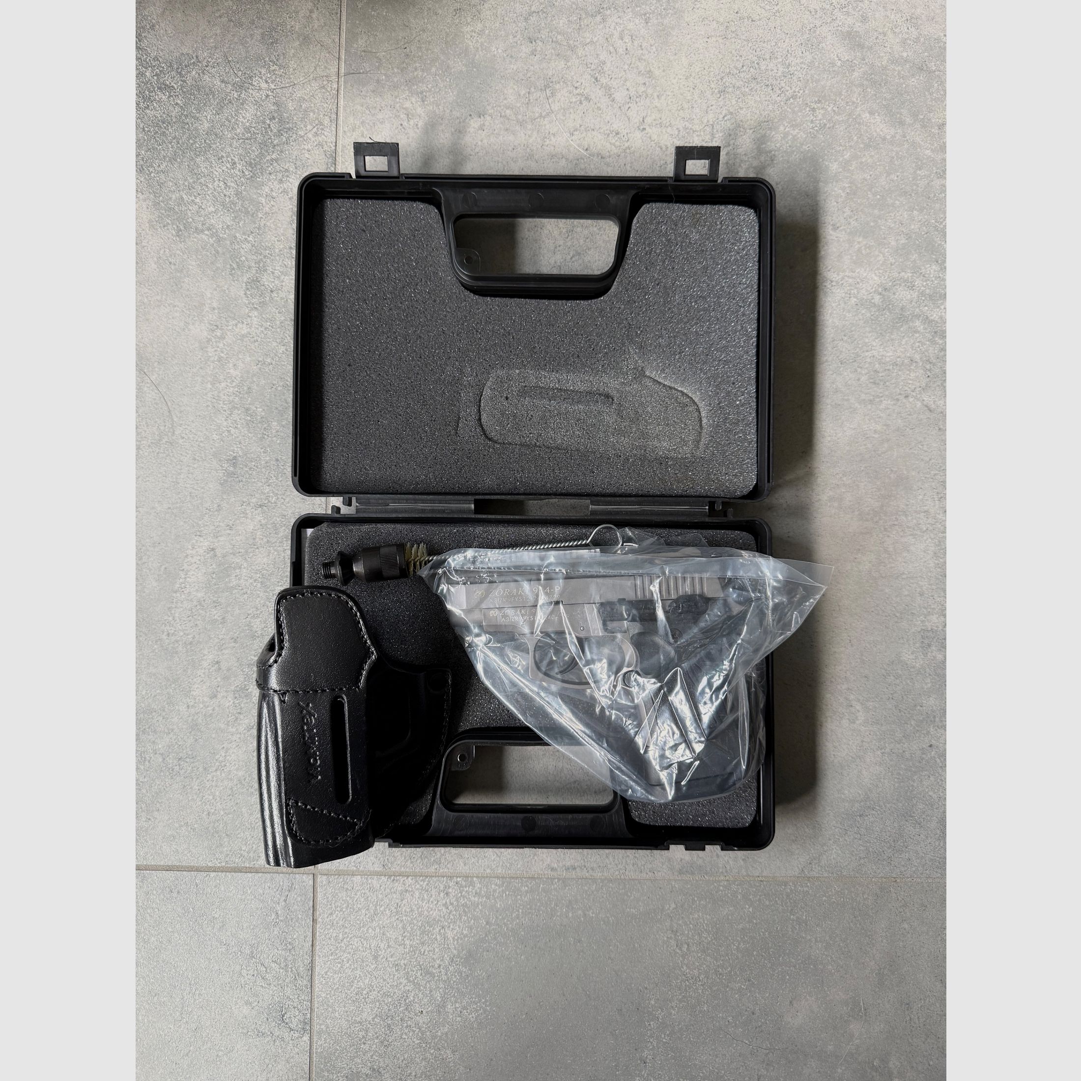Zoraki 914-P Titan incl leather holster, image 3 of 3