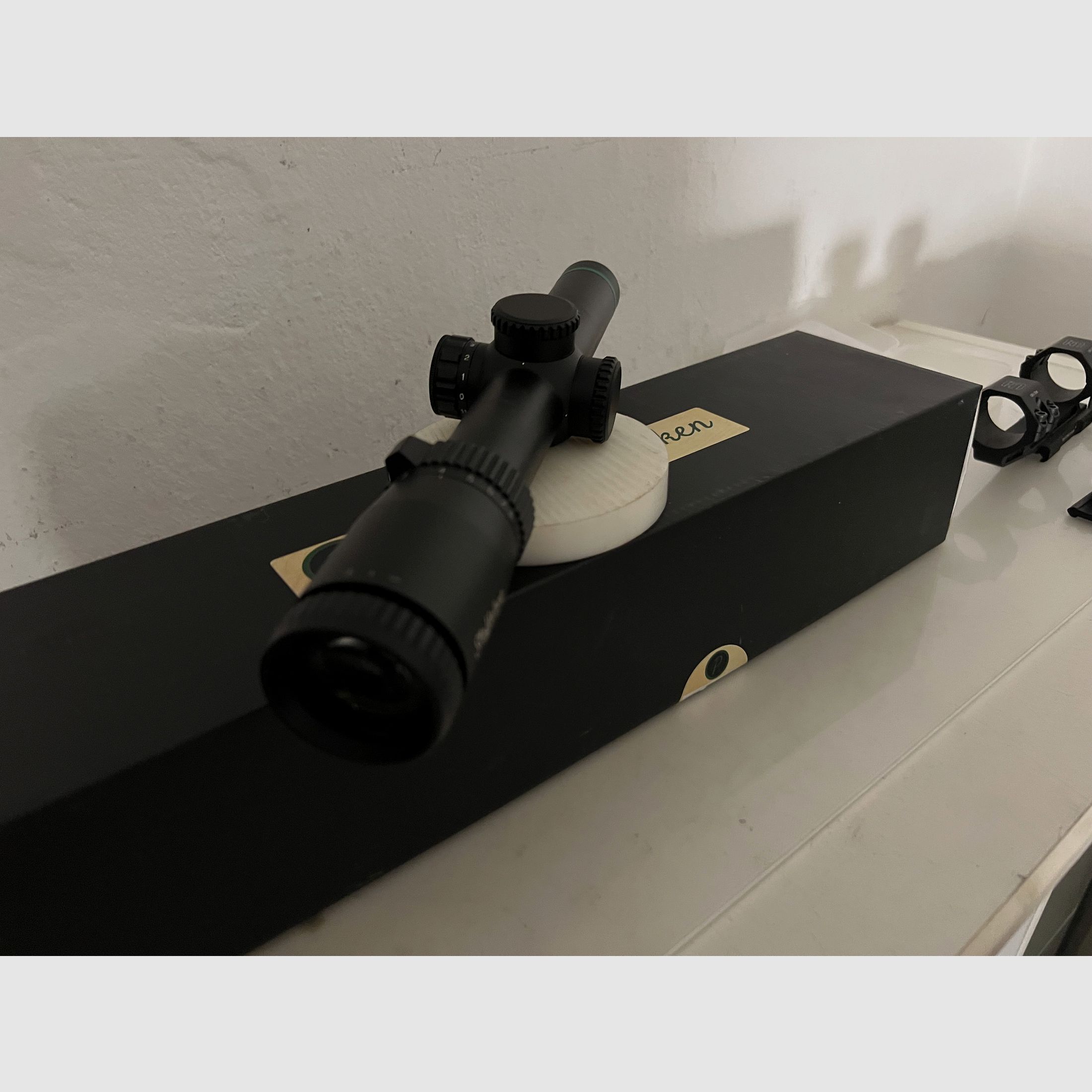 Staffelsee - 1-8x24 LD V2 ottica di mira/telemetro con reticolo a fibra luminosa 4 - con vetro LD completamente rivestito per caccia in battuta/caccia in movimento - robusto, riempito di azoto e resistente agli urti