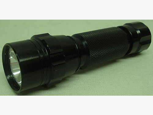 Handlampe Cree-E Q5 LED - 230 Lumen,2xCR123A