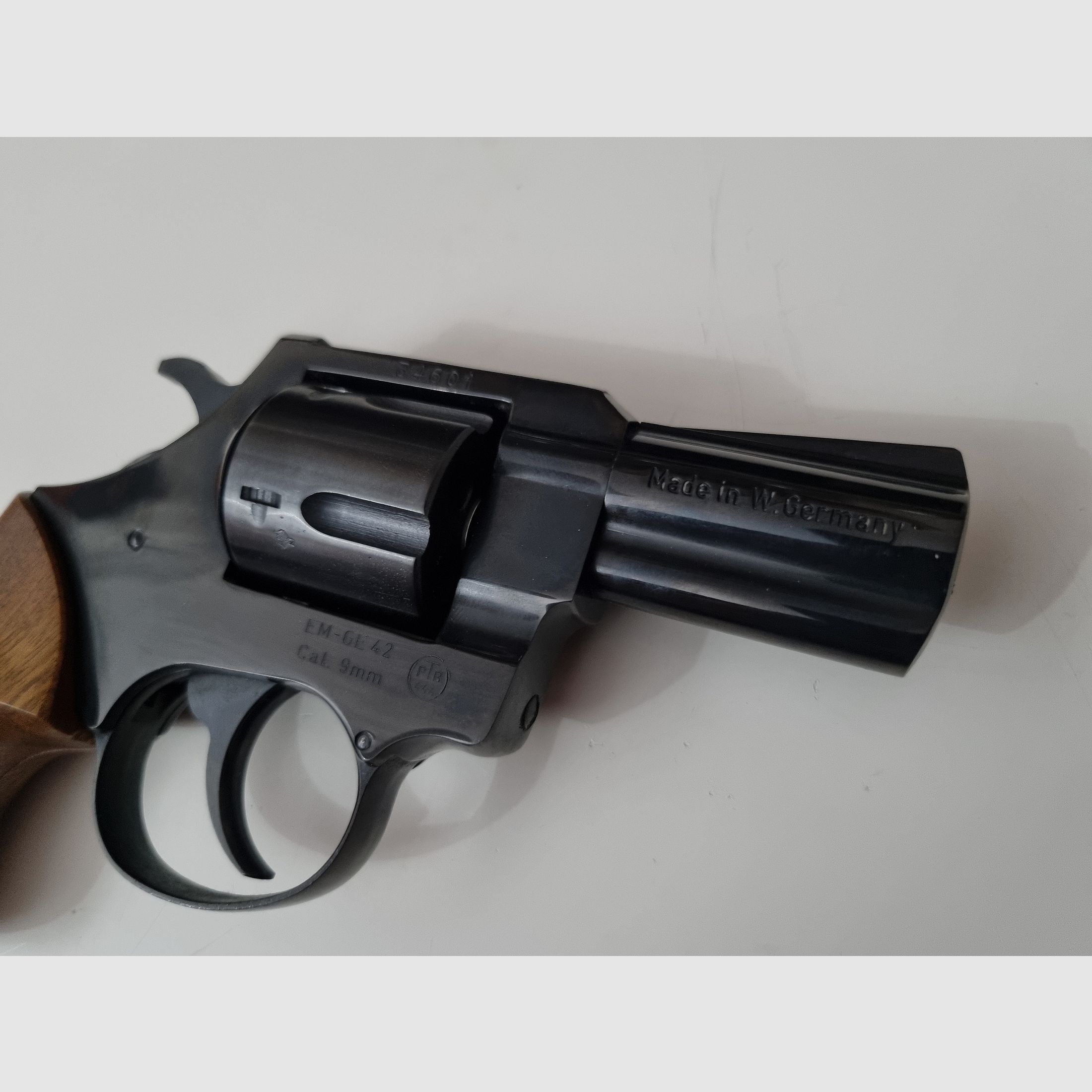 Blank firing revolver EM-GE 42 9mm bang