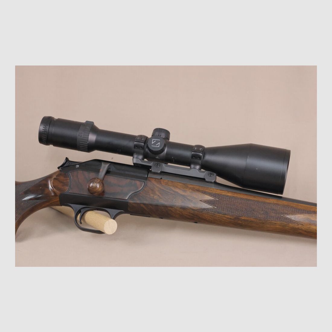 Blaser R93 Luxus // bel. Zeiss-Zielfernrohr // Holzkugel