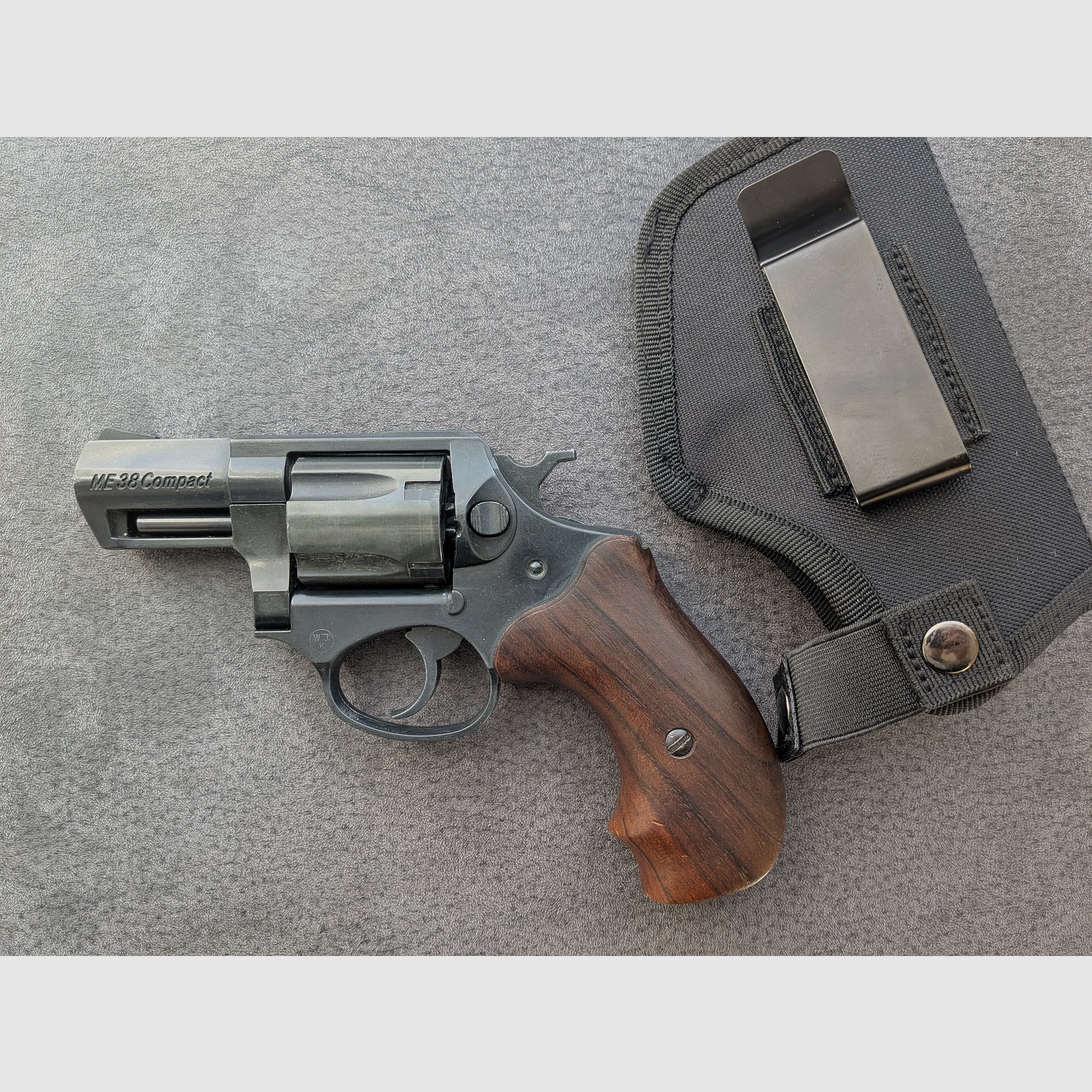 ME 38 Compact - Revolver - alte PTB 542 - 9mm Knall - Holzgriff - SSW