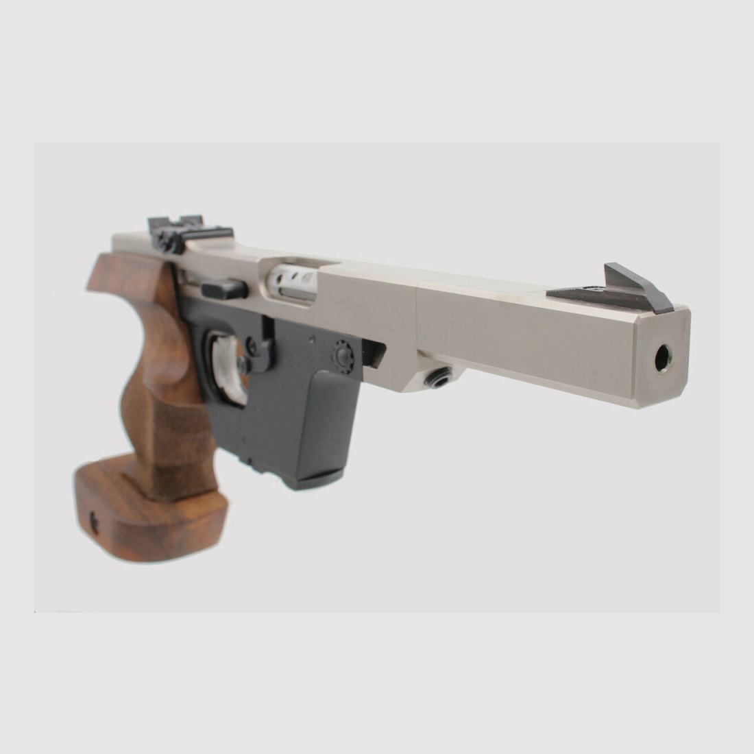 Walther Sport i broń dla władz Walther GSP Pistolet sportowy Kal 22 L.R. używany (BJ.85) Nikiel