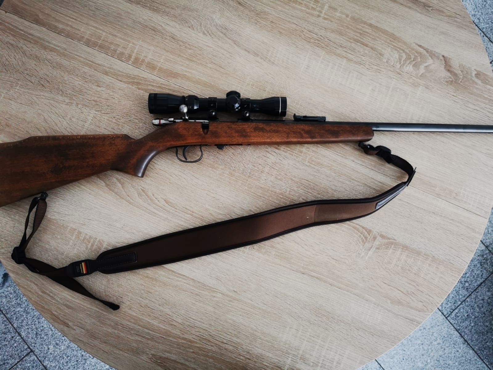 1441 Anschütz rifle repetidora .22lr