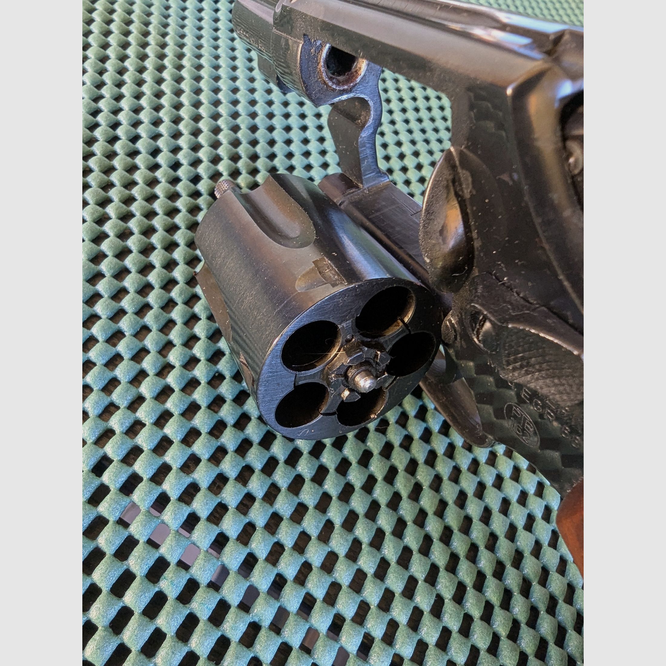 ERMA EGR 66 revolver 9mm gas and blank cartridges with original packaging