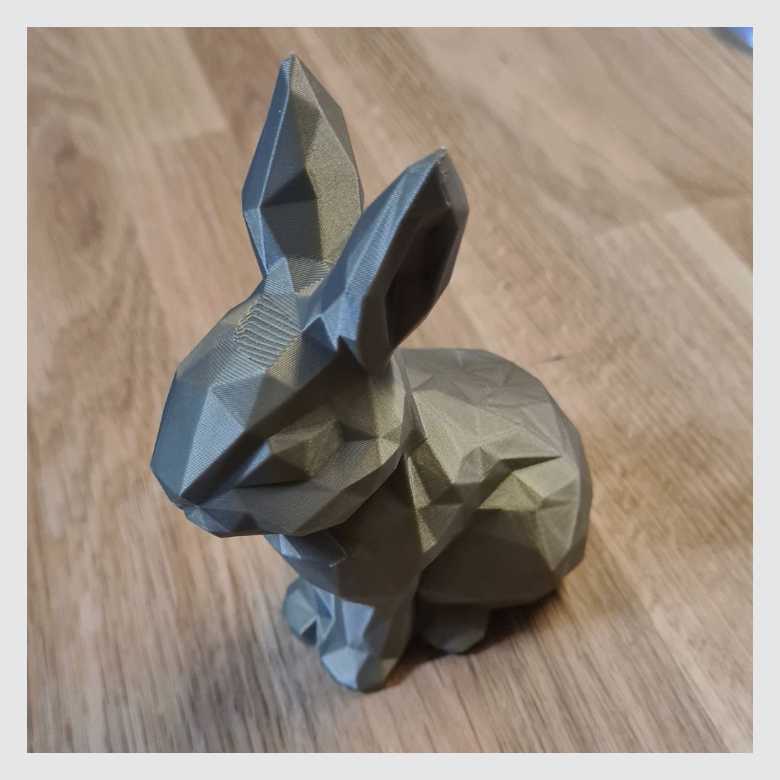 Deko Osterhase / Kaninchen im "Low Poly" Design