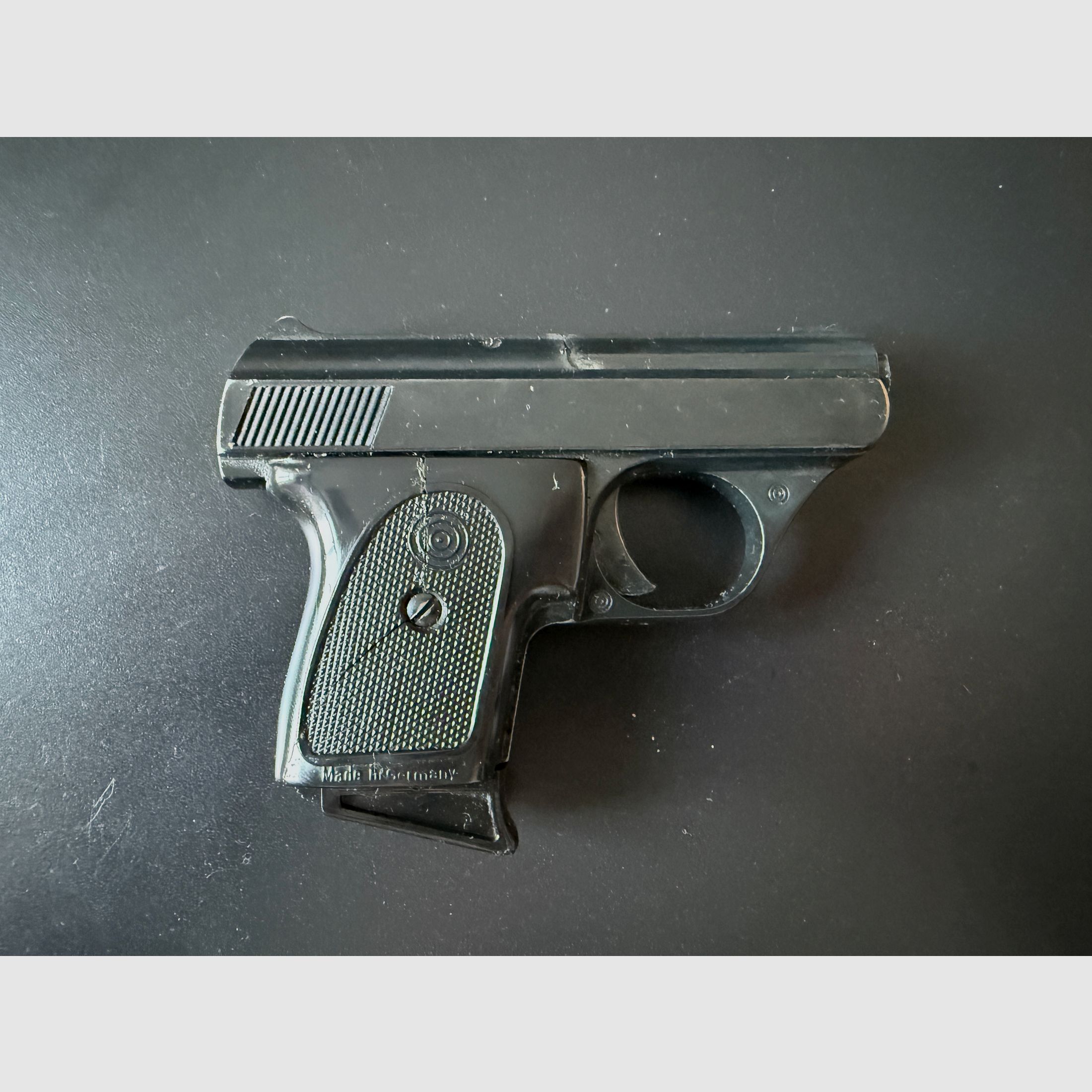 ME 8 Detective Cal. 8mm, Schreckschusspistole